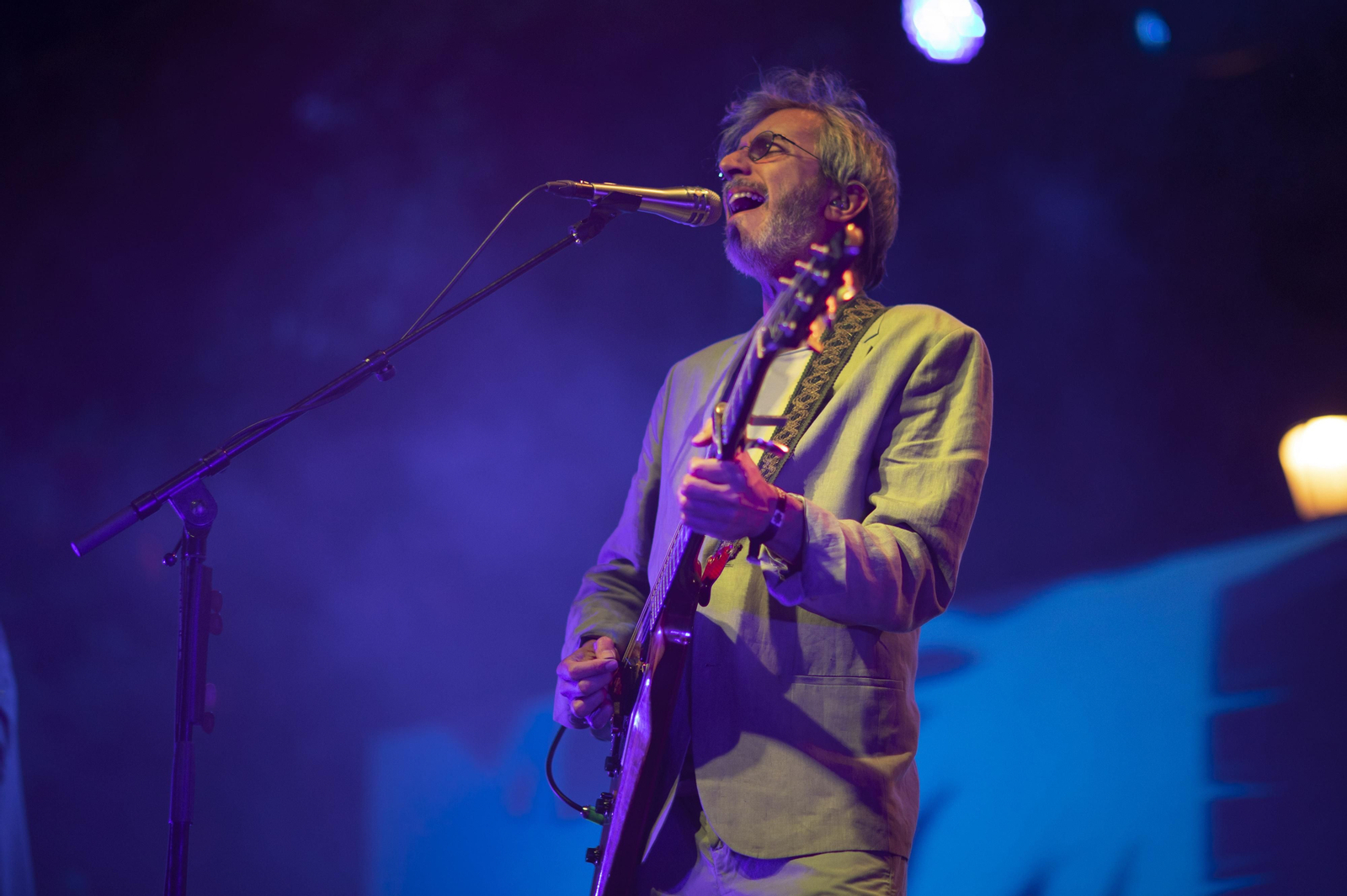 Las mejores fotos de la Noche en Blanco de Granada: del concierto de Xoel López a partidos de baloncesto