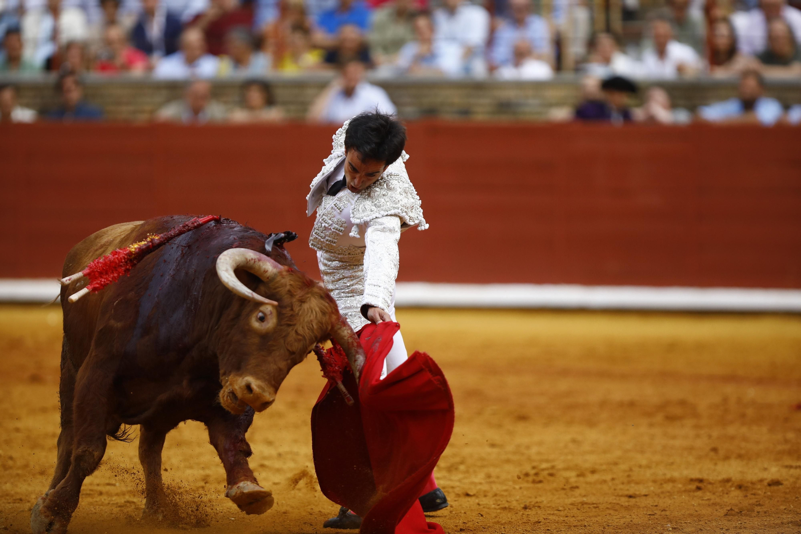 La corrida de Talavante, Roca Rey y Lagartijo, en Córdoba, en imágenes