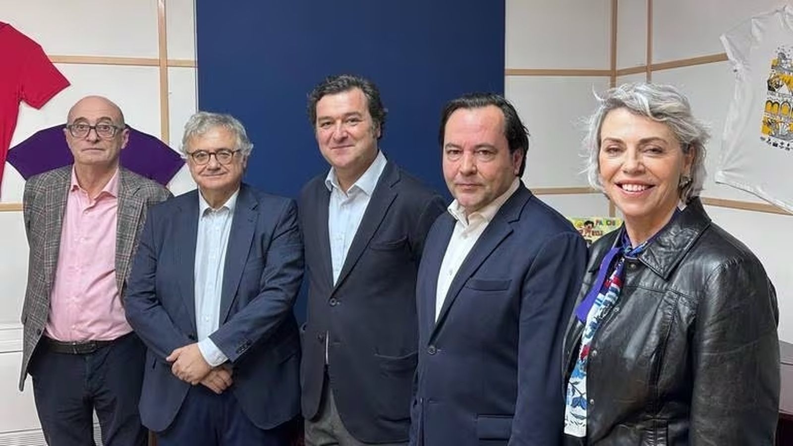 José García Ganaza, segundo por la derecha, en Radio Jaén.