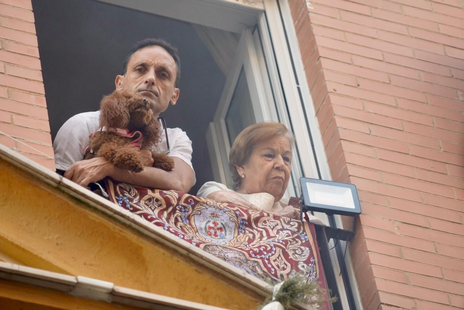 Imágenes de la procesión extraordinaria de la Virgen de la Esperanza por las calles de Huelva