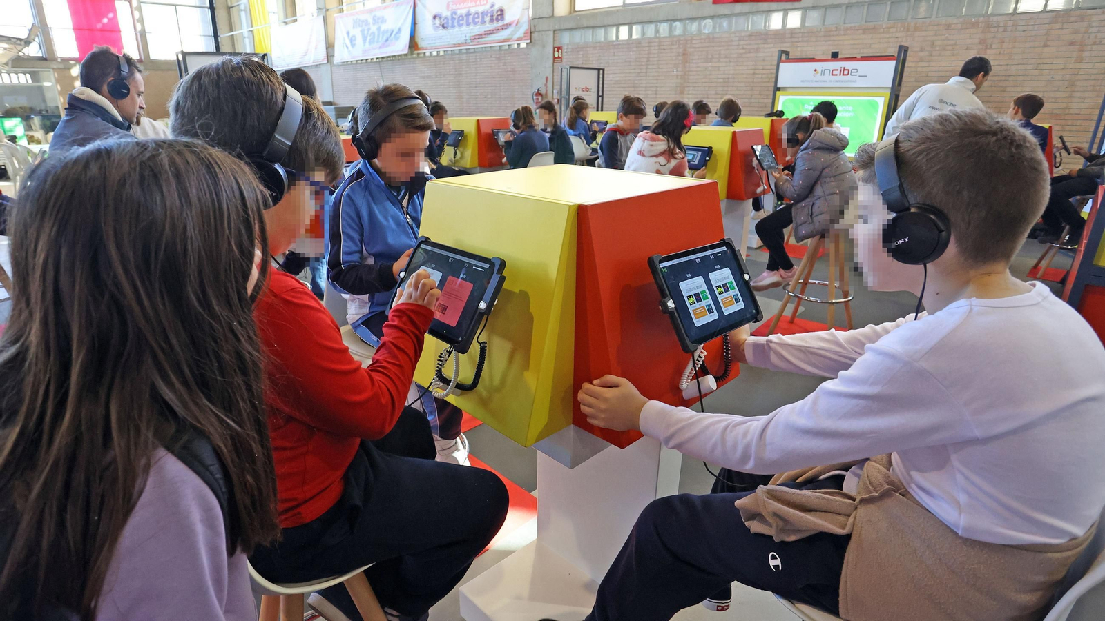 Imágenes del primer día de Juvelandia en Jerez