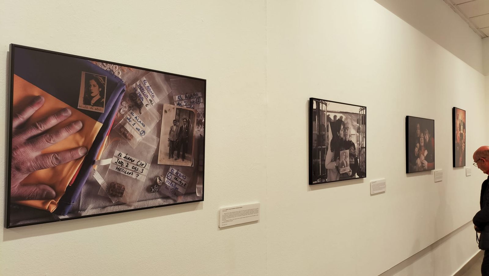 Fotografías de la exposición 'El ADN de la Memoria. Fosas del franquismo: semillas de memoria'.