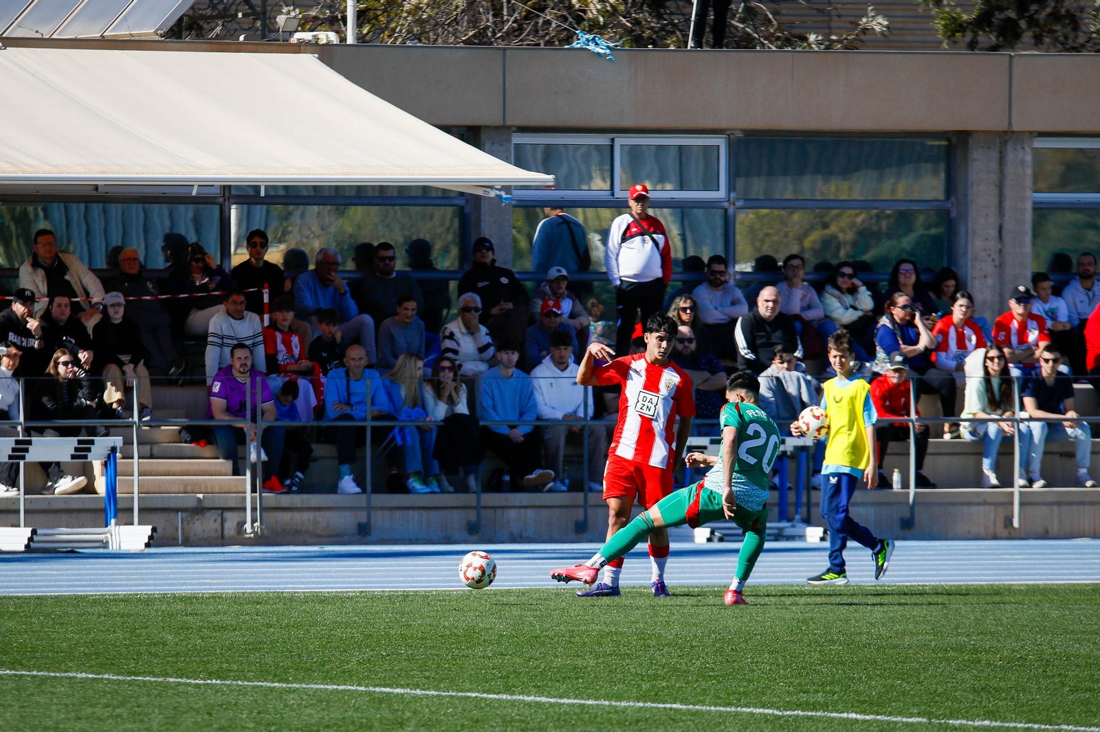 Las imágenes de Segunda RFEF entre Almeria B y recreativo de Granada