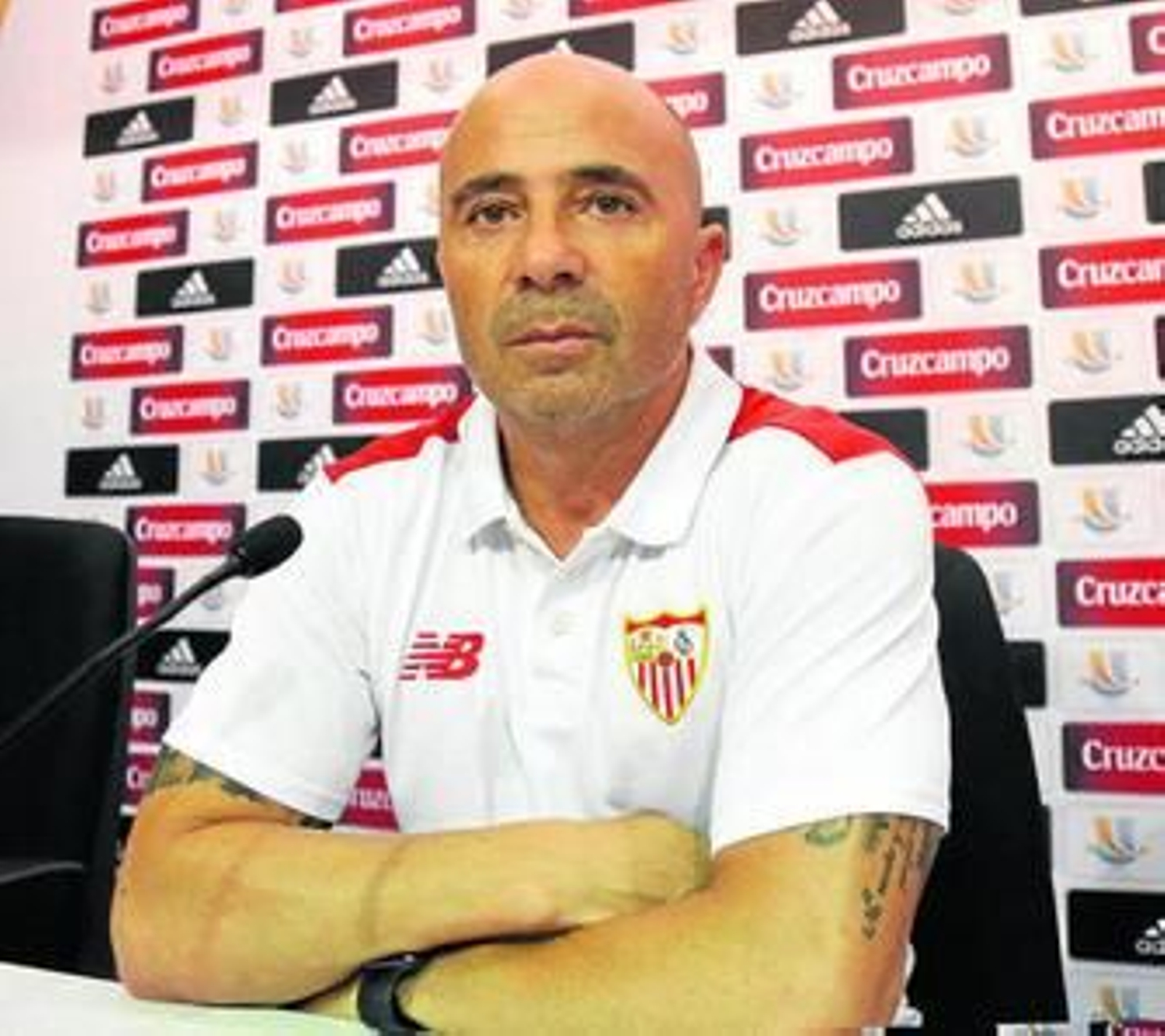 Jorge Sampaoli atiende una pregunta de la prensa en la previa del encuentro contra el Barcelona.