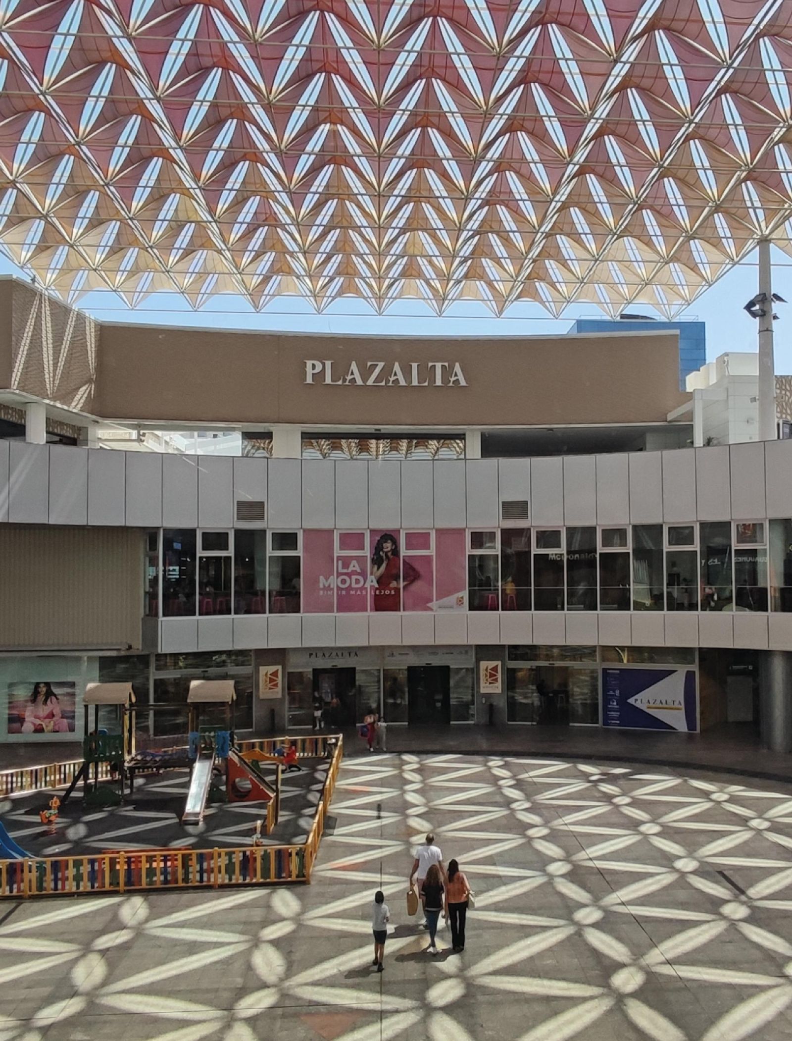 Nervión Plaza apuesta por hacer Más Gastronomía que nunca con la inauguración de Plazalta