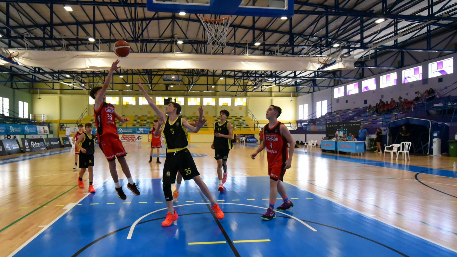 Las fotos de los cuartos de final del Cadeba infantil de La Línea