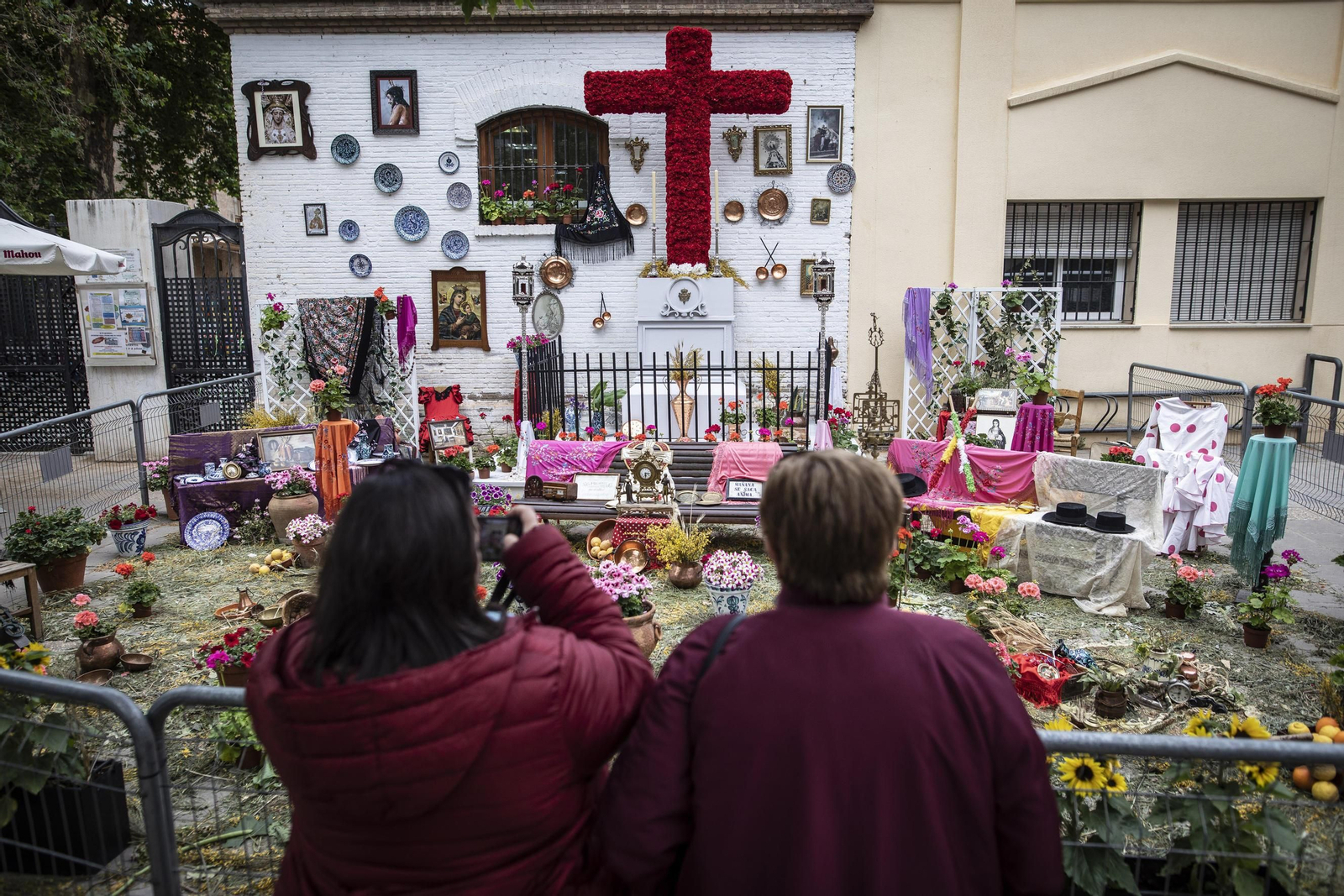 Así se ha vivido el Día de la Cruz en Granada