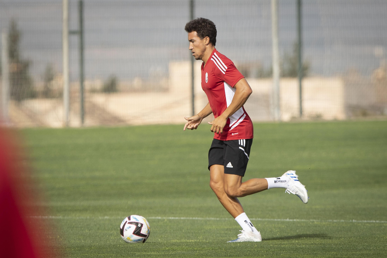 Así ha sido el primer entrenamiento del Granada CF de la pretemporada