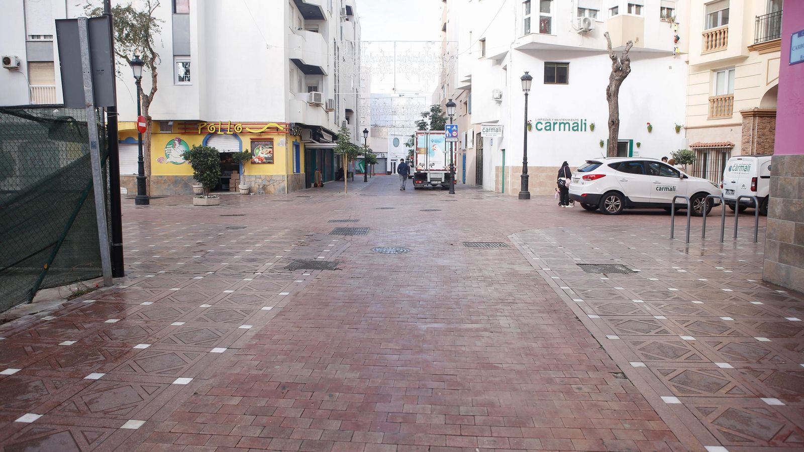 La calle Sol, dentro de la manzana de la ZBE I de La Línea.