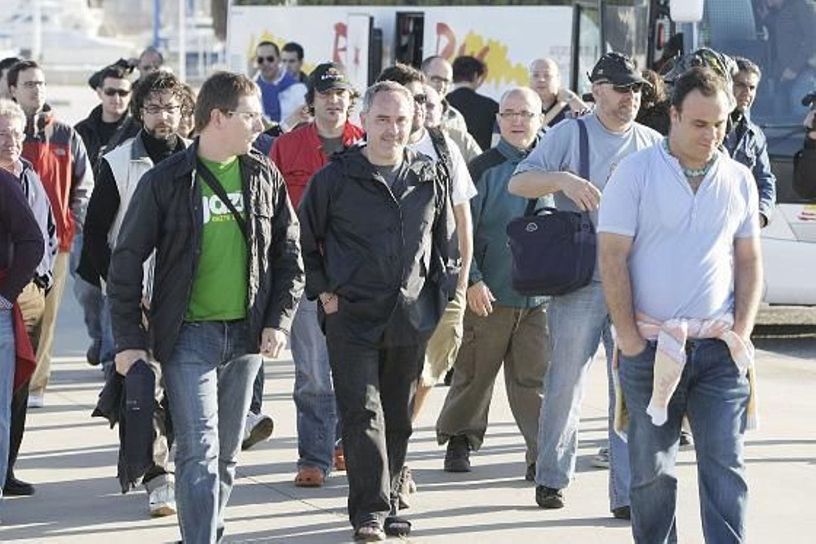 Cincuenta cocineros de elite asisten a la primera levantá en la almadraba de Barbate.  Foto: Julio Gonzalez