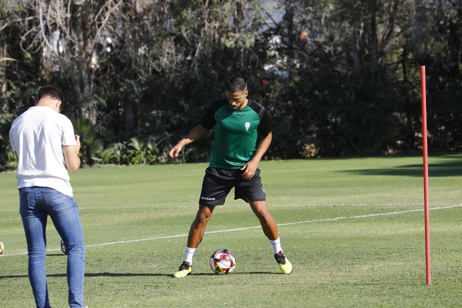 El primer entrenamiento de Recio con el Córdoba CF, en imágenes