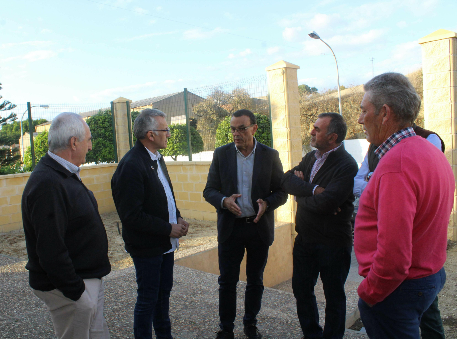 Caraballo en la cooperativa de Bonares.