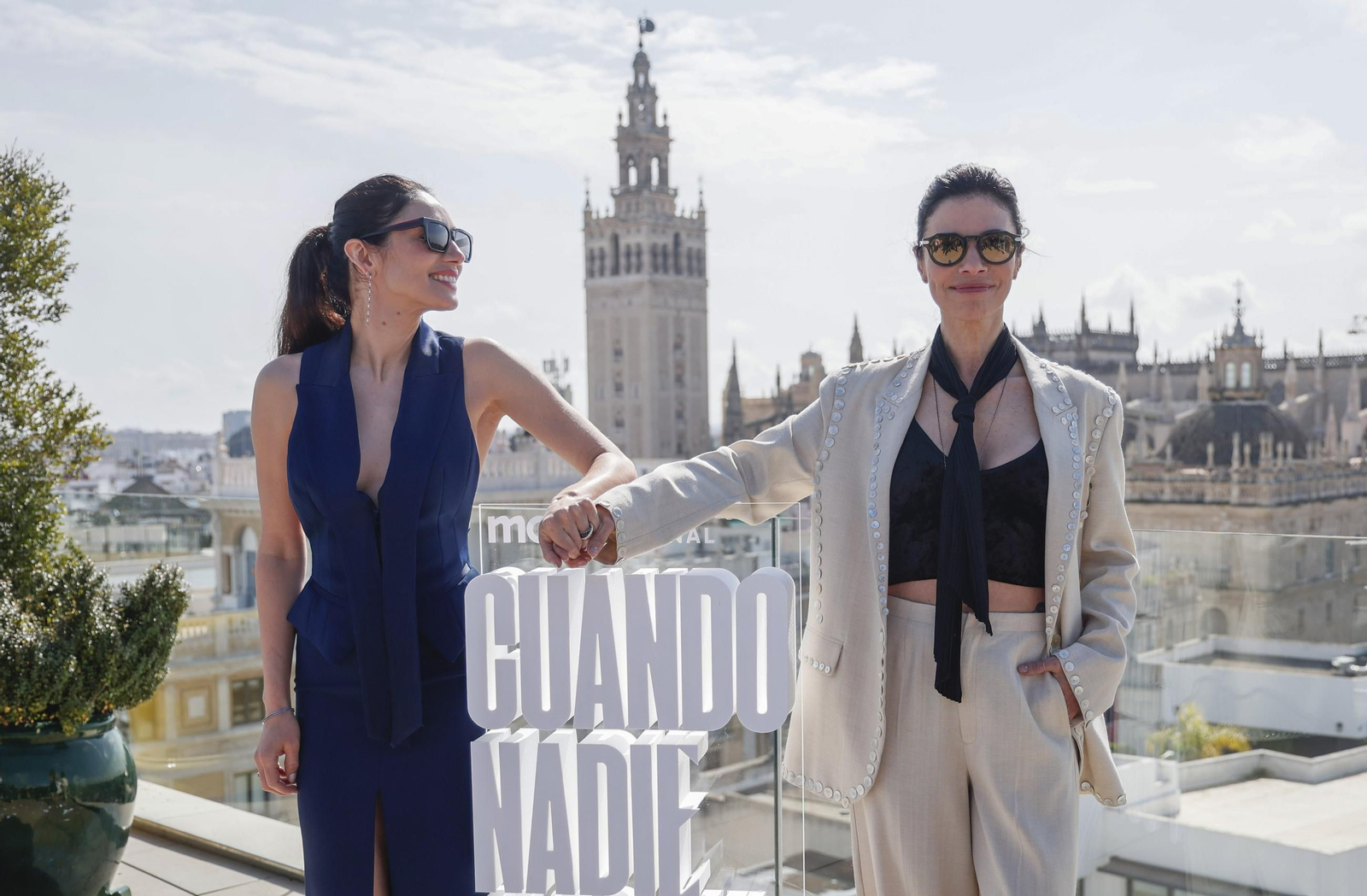 Imágenes de la presentación de la serie 'Cuando nadie nos ve' en Sevilla