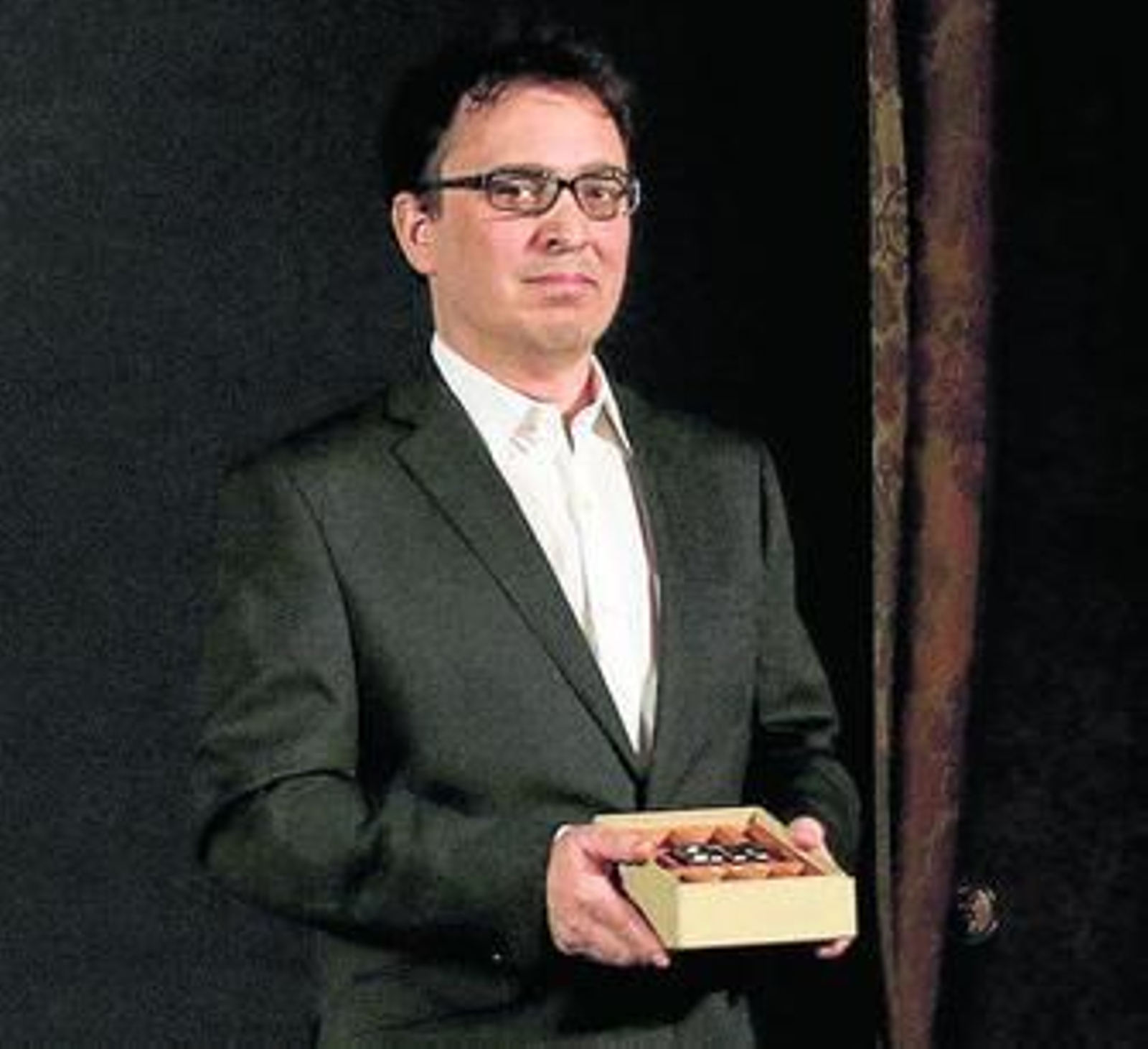 José C. Vales (Zamora, 1965), tras recoger el 71 Premio Nadal en Barcelona.