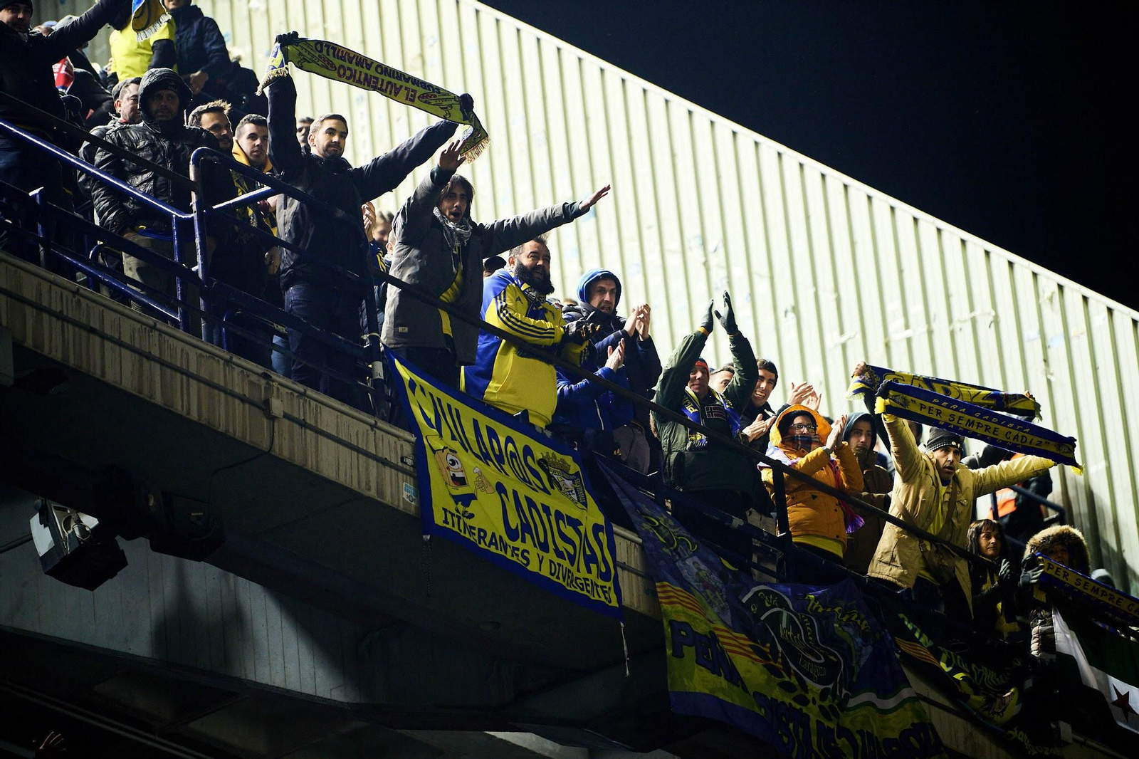 Aficionados cadistas en un partido. Aficionados cadistas en un partido.