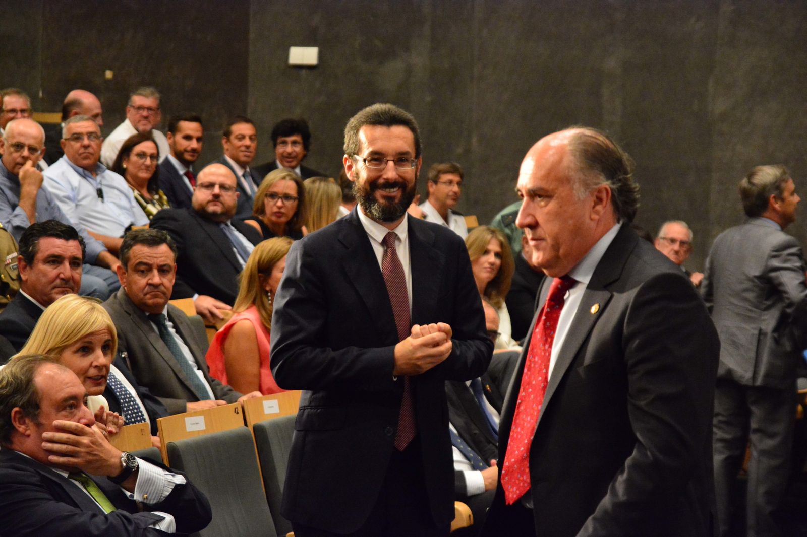 Las imágenes del ministro Alfonso Dastis en el Foro Joly