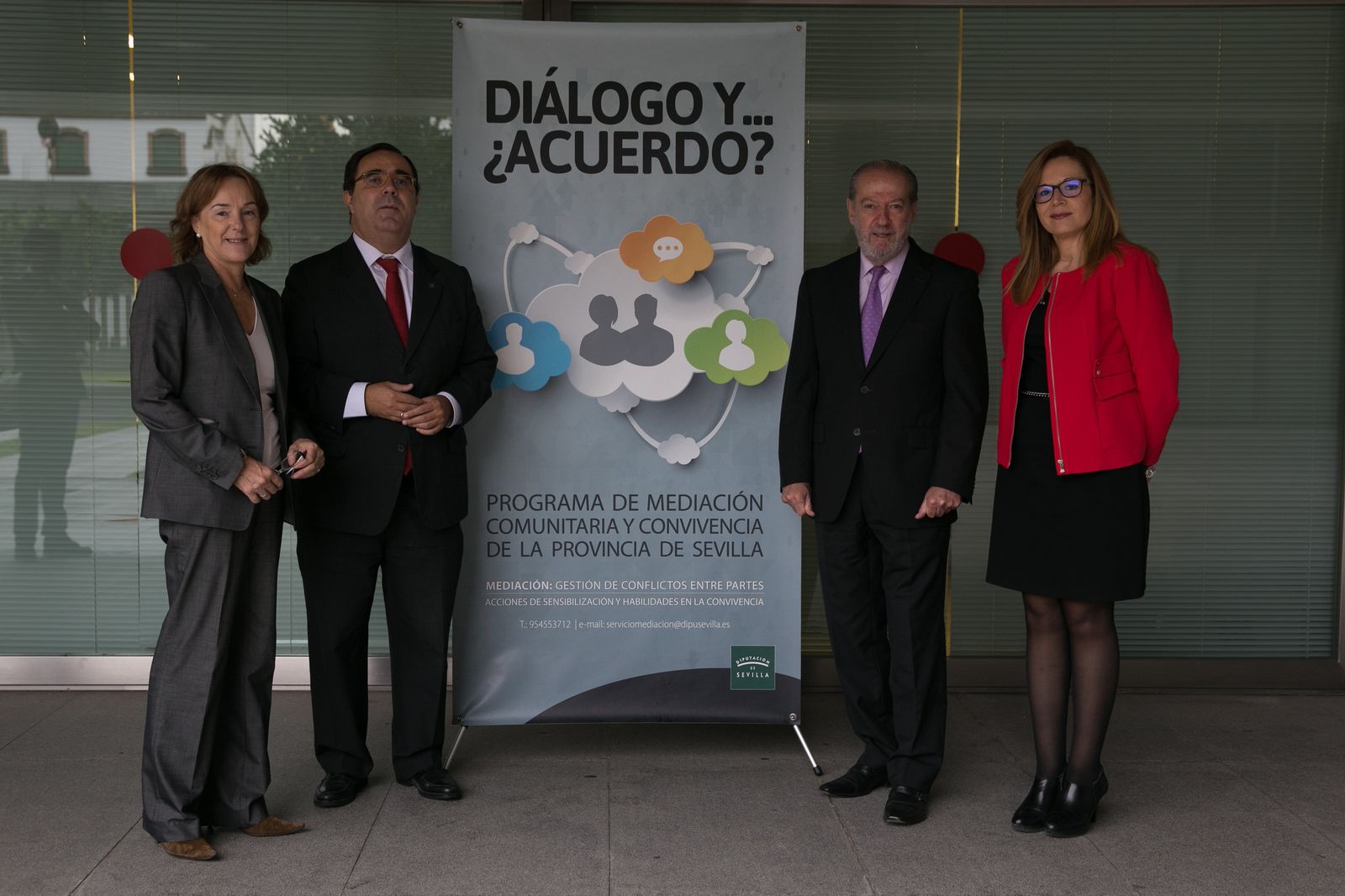 El presidente de la Diputación junto al rector de la UPO en la inauguración del curso el pasado viernes.
