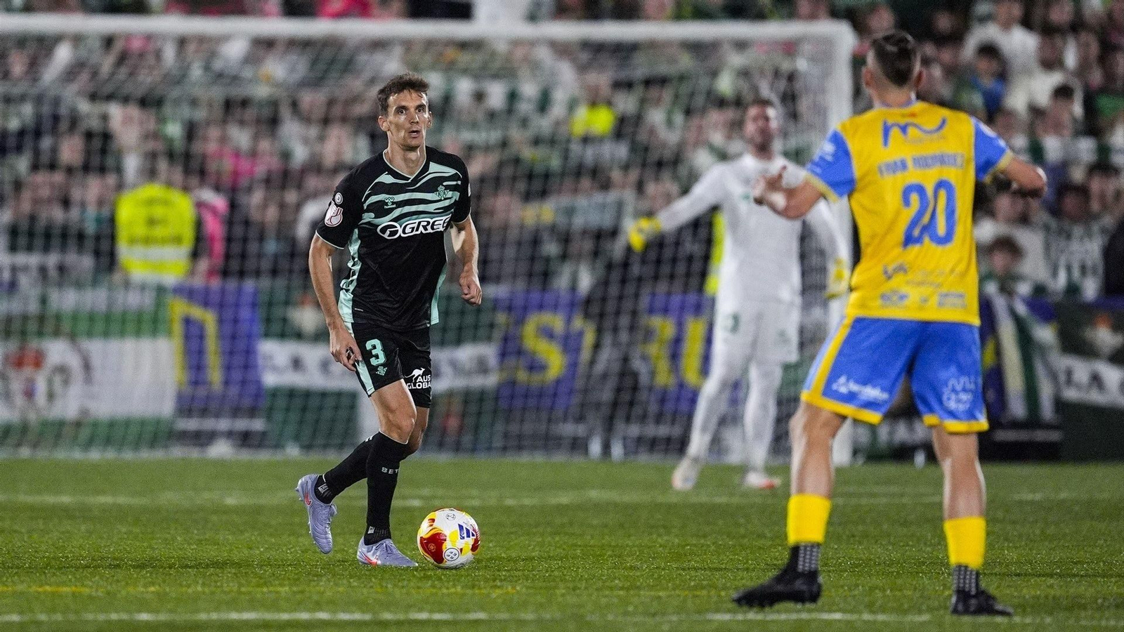 Diego Llorente, en el encuentro ante el Atlético Palma del Río de Primera ronda de la Copa del Rey,
