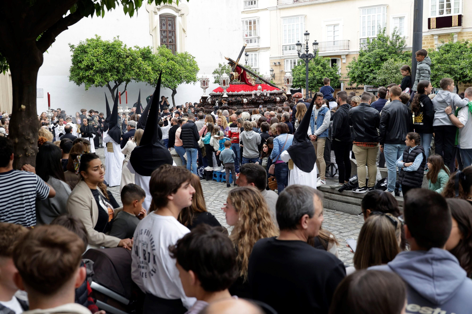 Las imágenes de la cofradía de Jesús Caído de la Semana Santa de Cádiz 2023