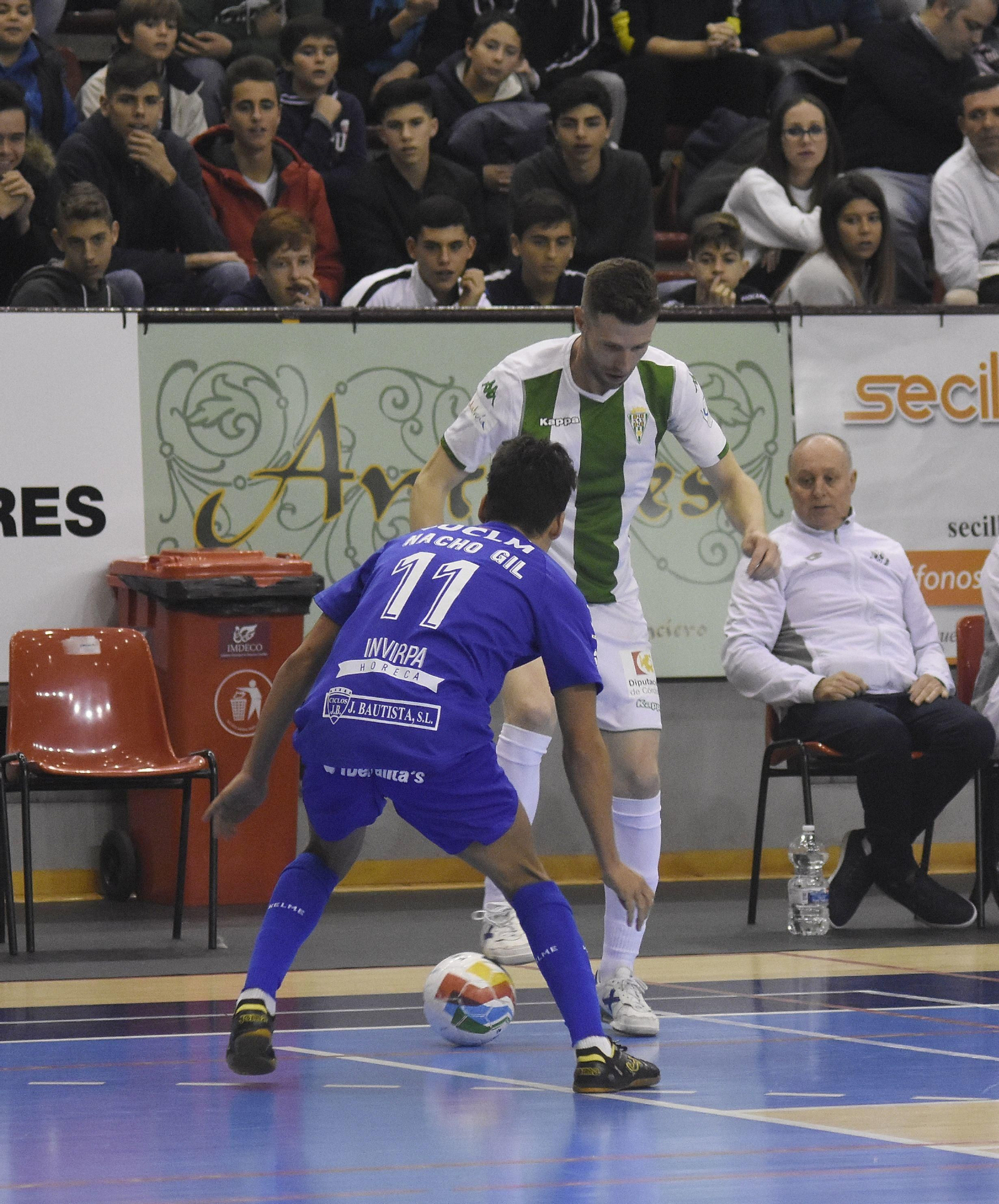 La victoria del Córdoba CF Futsal sobre el Manzanares ha dejado estas imágenes.