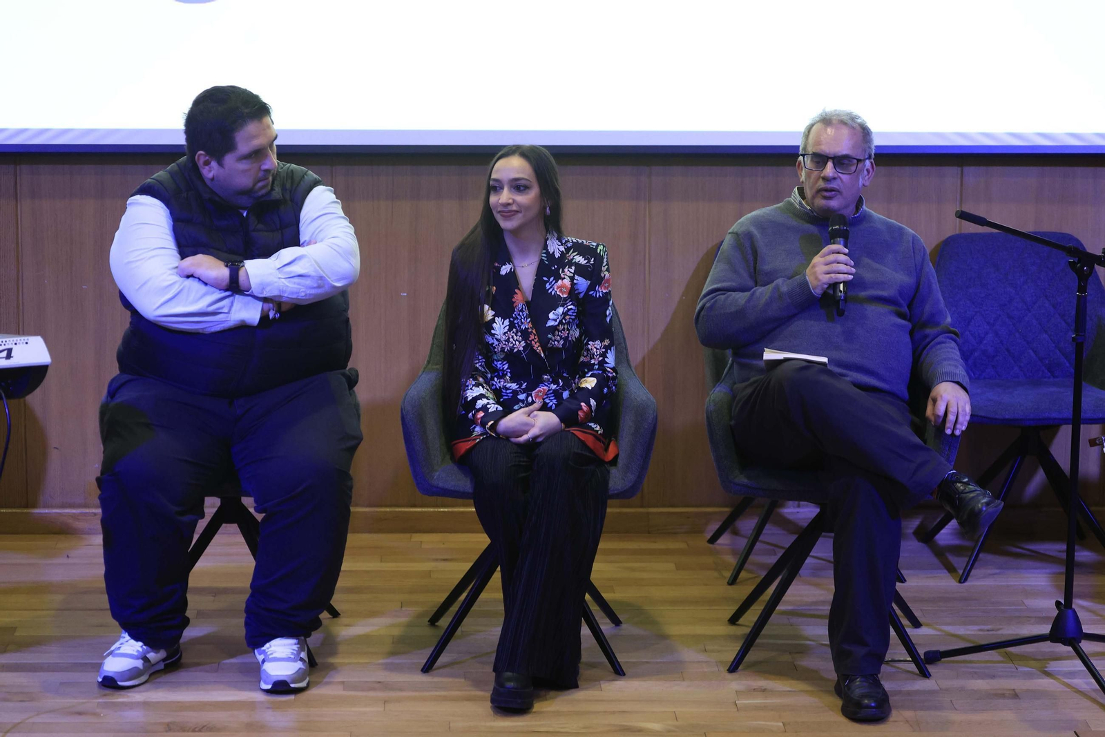 Las fotos de la entrega del Premio Rafael Viso 2025 para jóvenes creadores a la cantante algecireña Naomí Santos