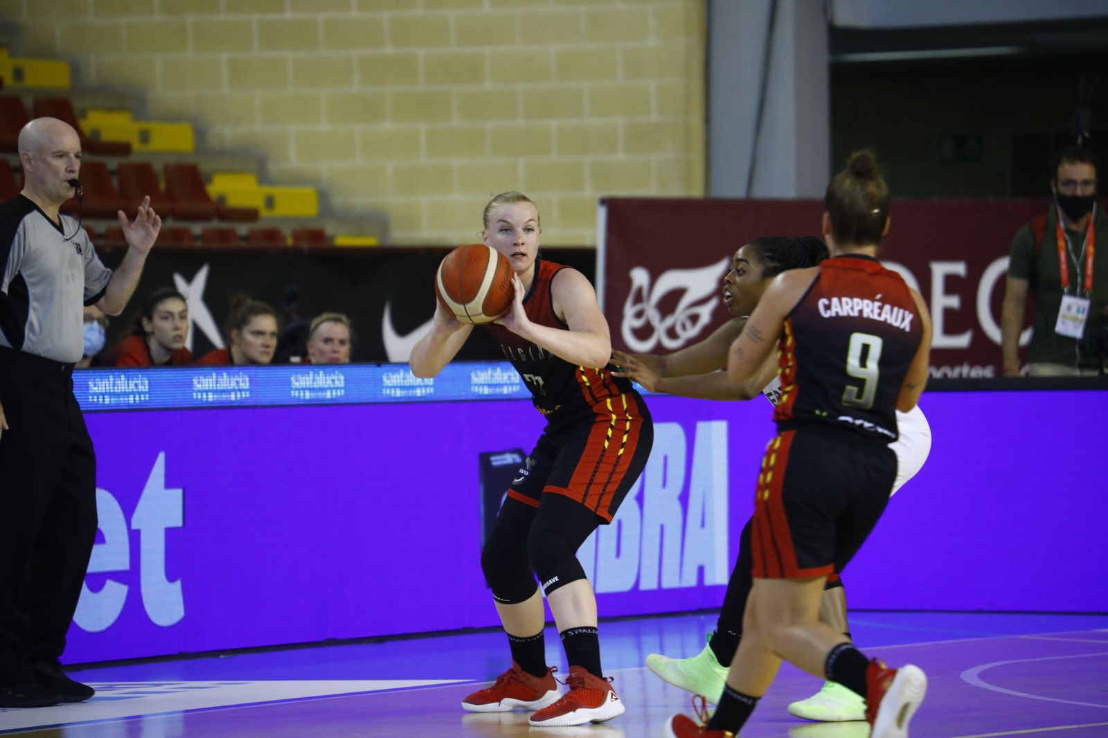 Las imágenes del triunfo de Bélgica sobre Nigeria en Córdoba