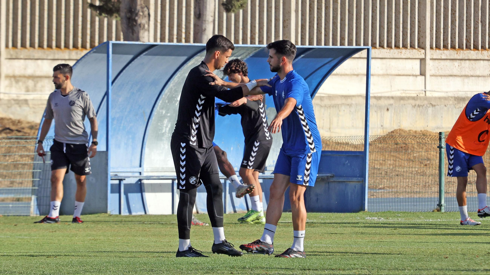 Las fotos del primer entrenamiento de la pretemporada 2025 del Xerez DFC