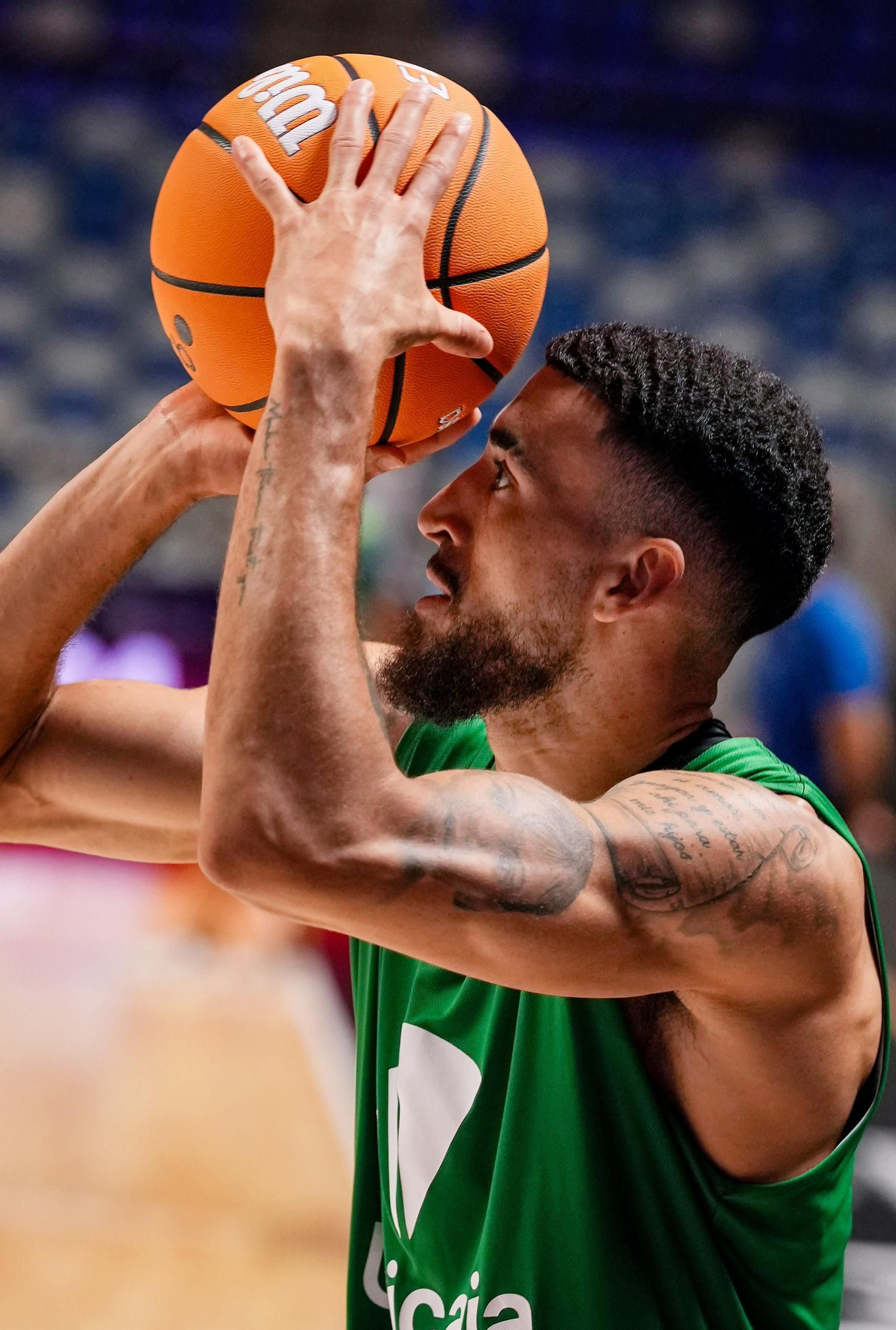 El Unicaja trabaja en el Carpena con el descarte pendiente