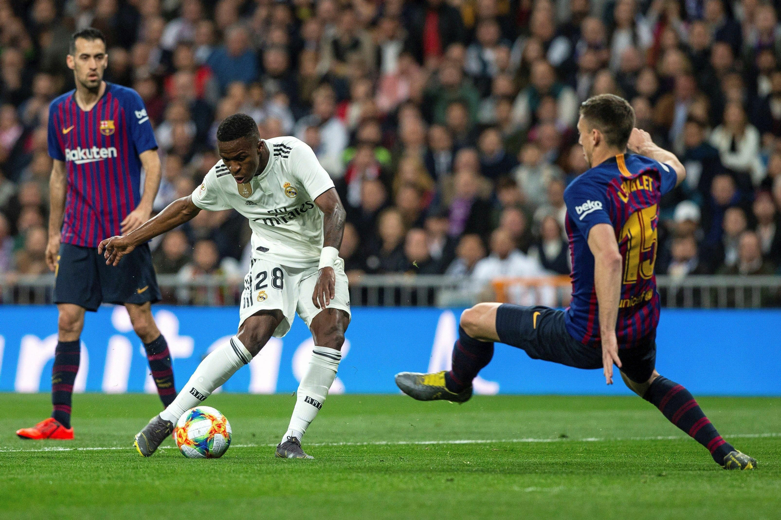 La vuelta del Real Madrid-FC Barcelona, en imágenes