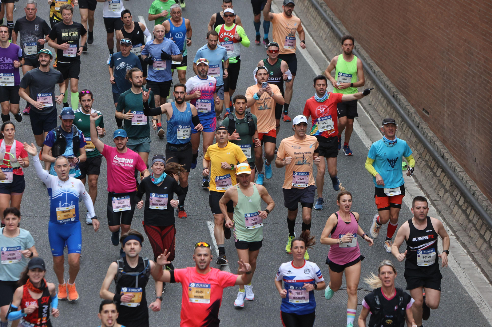 Búscate en la maratón de Sevilla 07