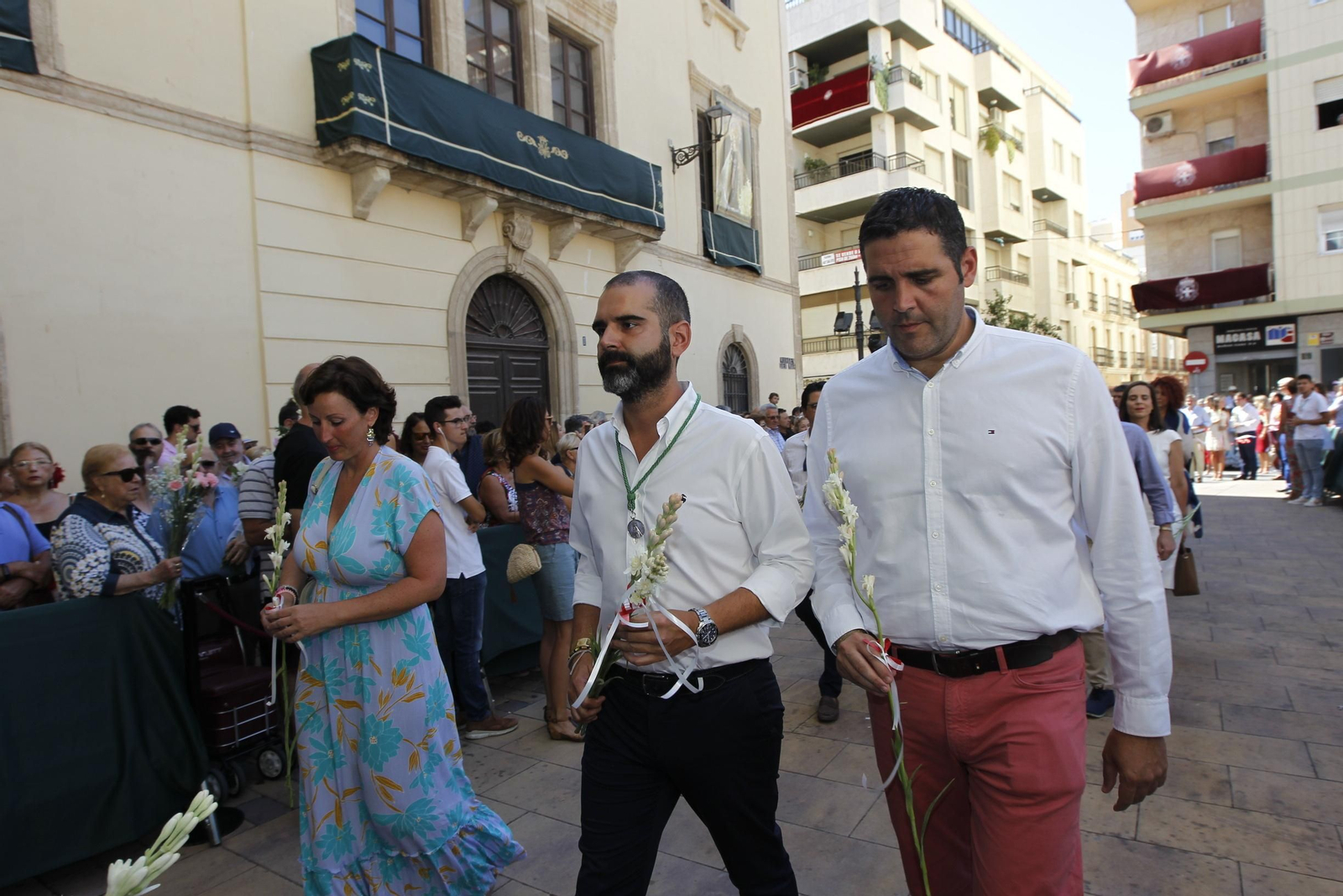 Fotogalería ofrenda floral a la Virgen del Mar. Feria de Almería 2019