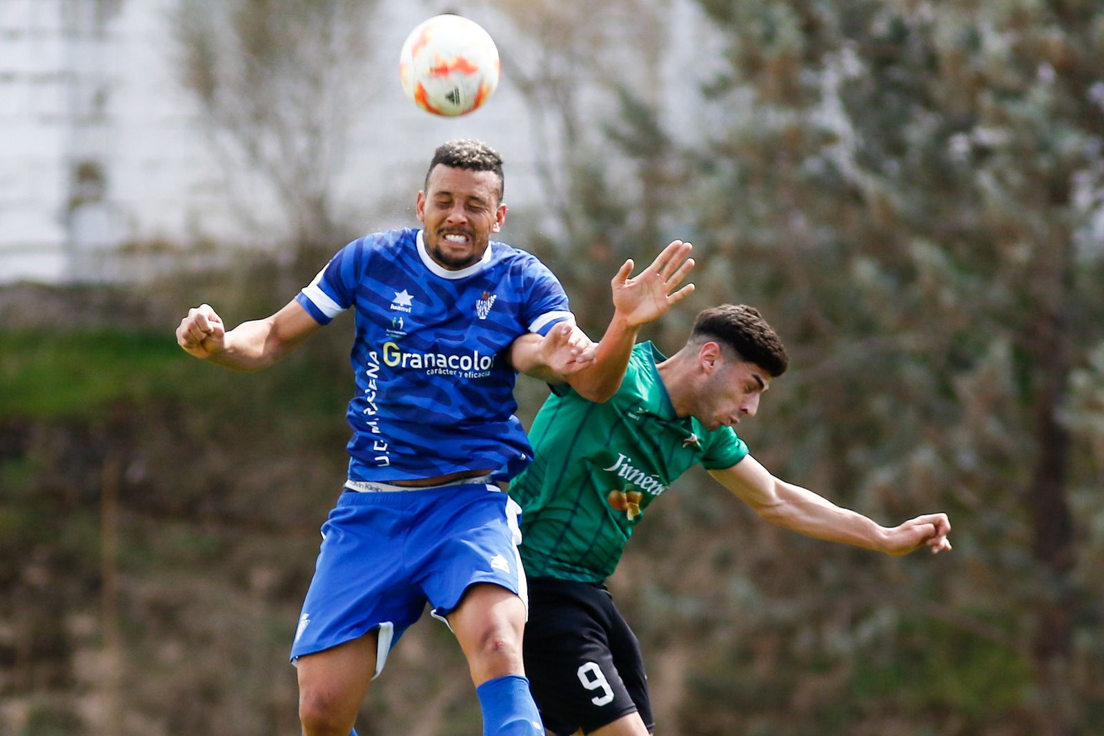 Juego aéreo en el Maracena-Huétor Vega de este domingo