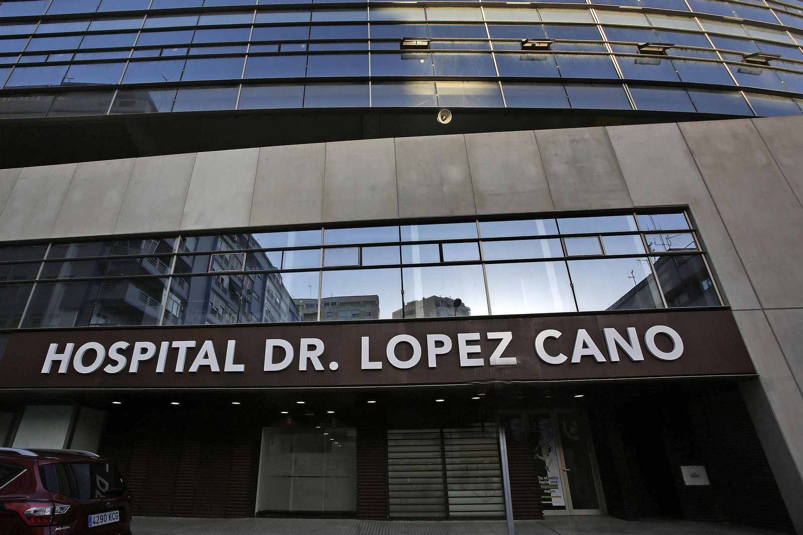 Imágenes de la nueva clínica Lopez Cano en el Estadio Carranza