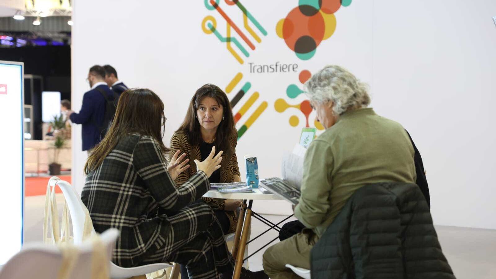 Uno de los encuentros en la primera jornada de Transfiere.