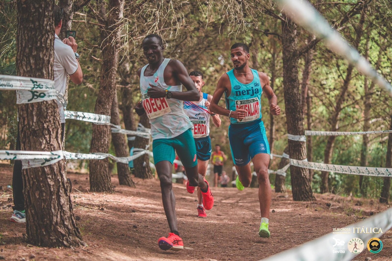 Búscate en las fotos del Cross de Itálica 2025 | 12