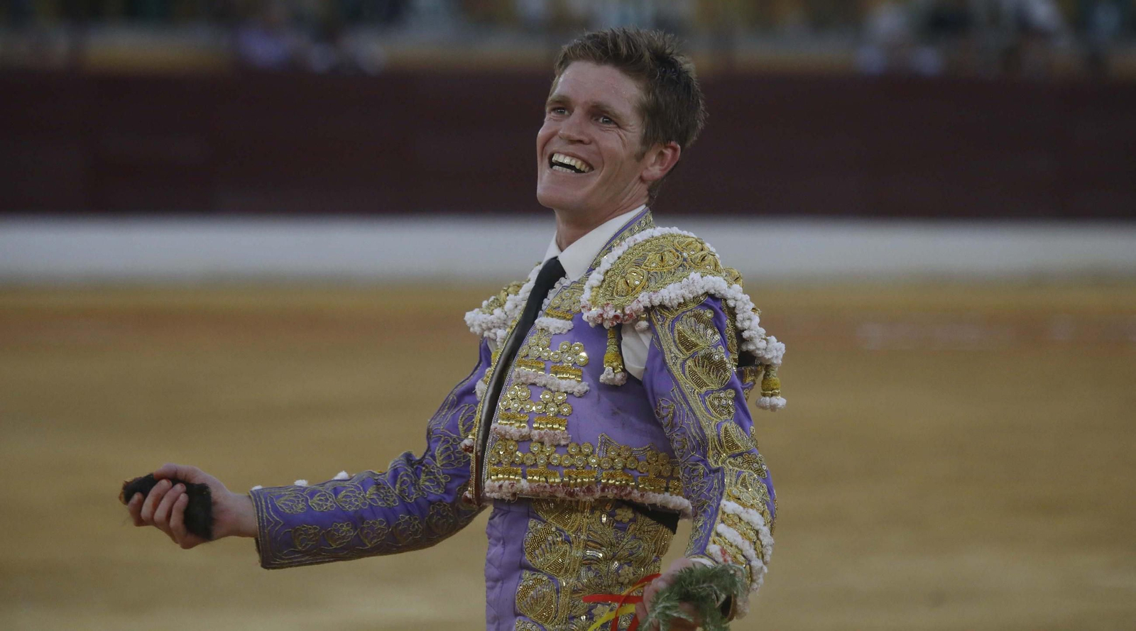 La reaparición de Borja Jiménez con toros de Victorino Martín en la Feria de La Línea , en imágenes