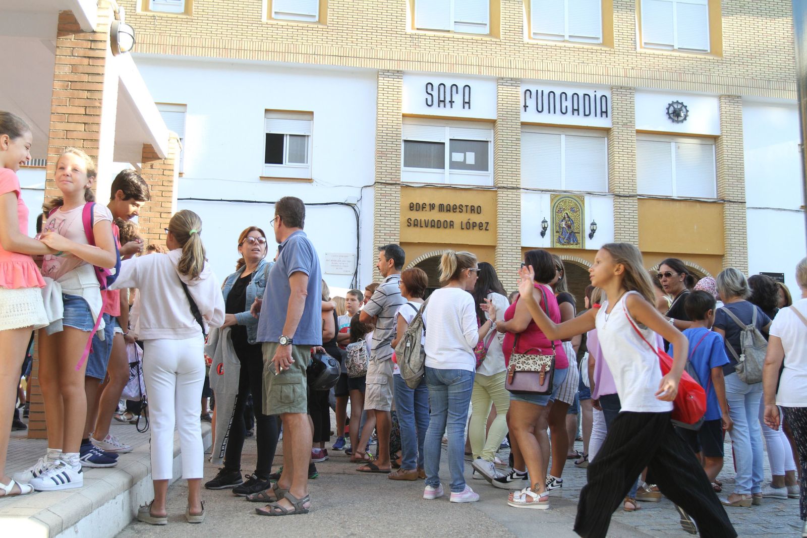 la vuelta al cole en los colegios de Huelva en Imágenes