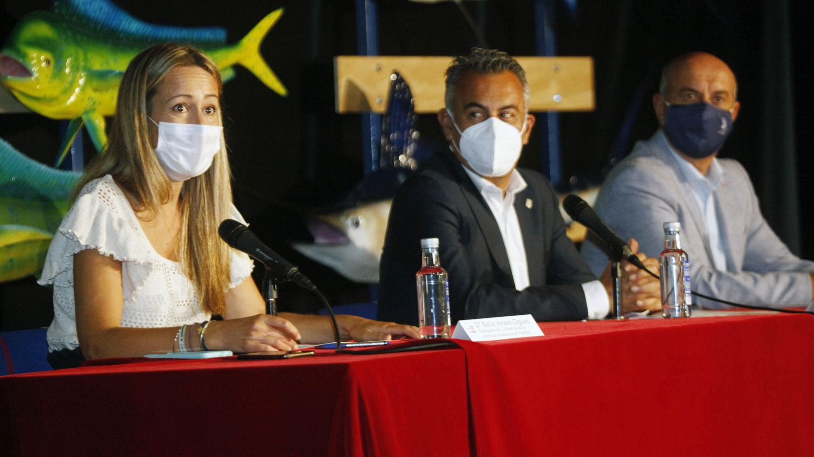 La delegada del Gobierno de la Junta en Huelva, bella verano, el alcalde de Isla Cristina, Jenaro Orta, y el de Lepe, Juan Manuel González