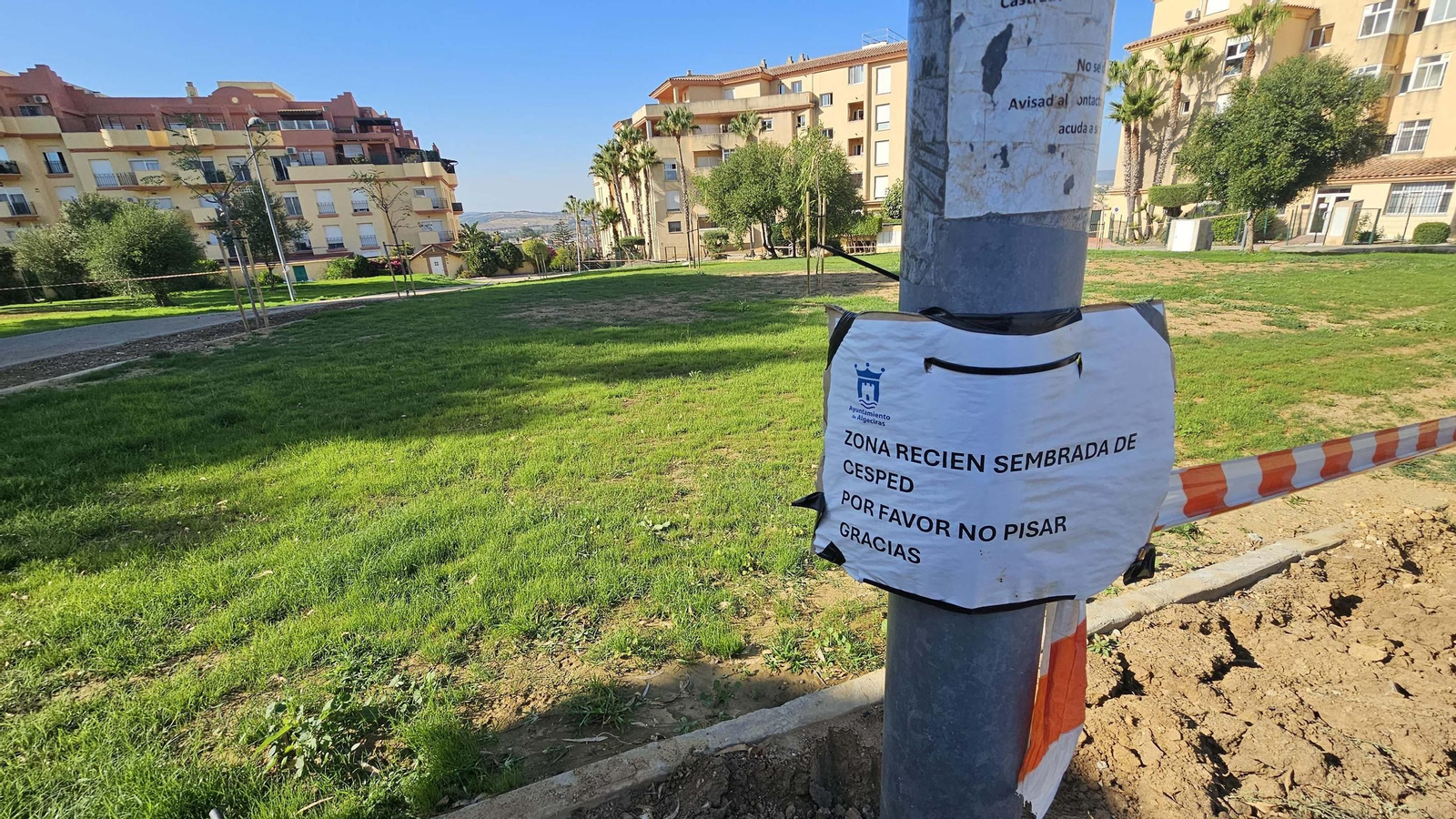 Fotos de los nuevos 12.000 metros cuadrados de zonas verdes de la Ermita, en Algeciras Fotos de los nuevos 12.000 metros cuadrados de zonas verdes de la Ermita, en Algeciras