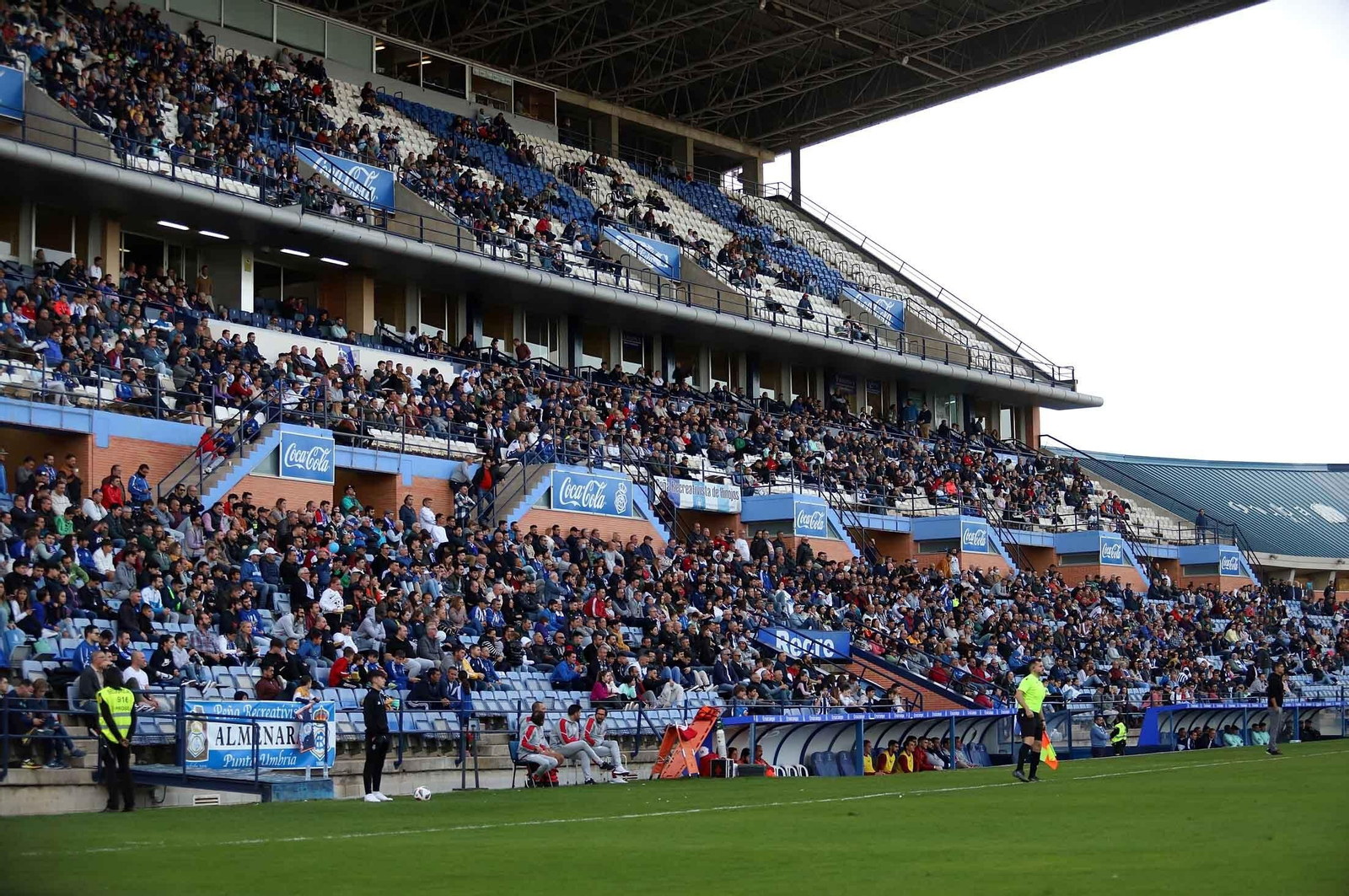 Imágenes del ambiente en las gradas del Nuevo Colombino