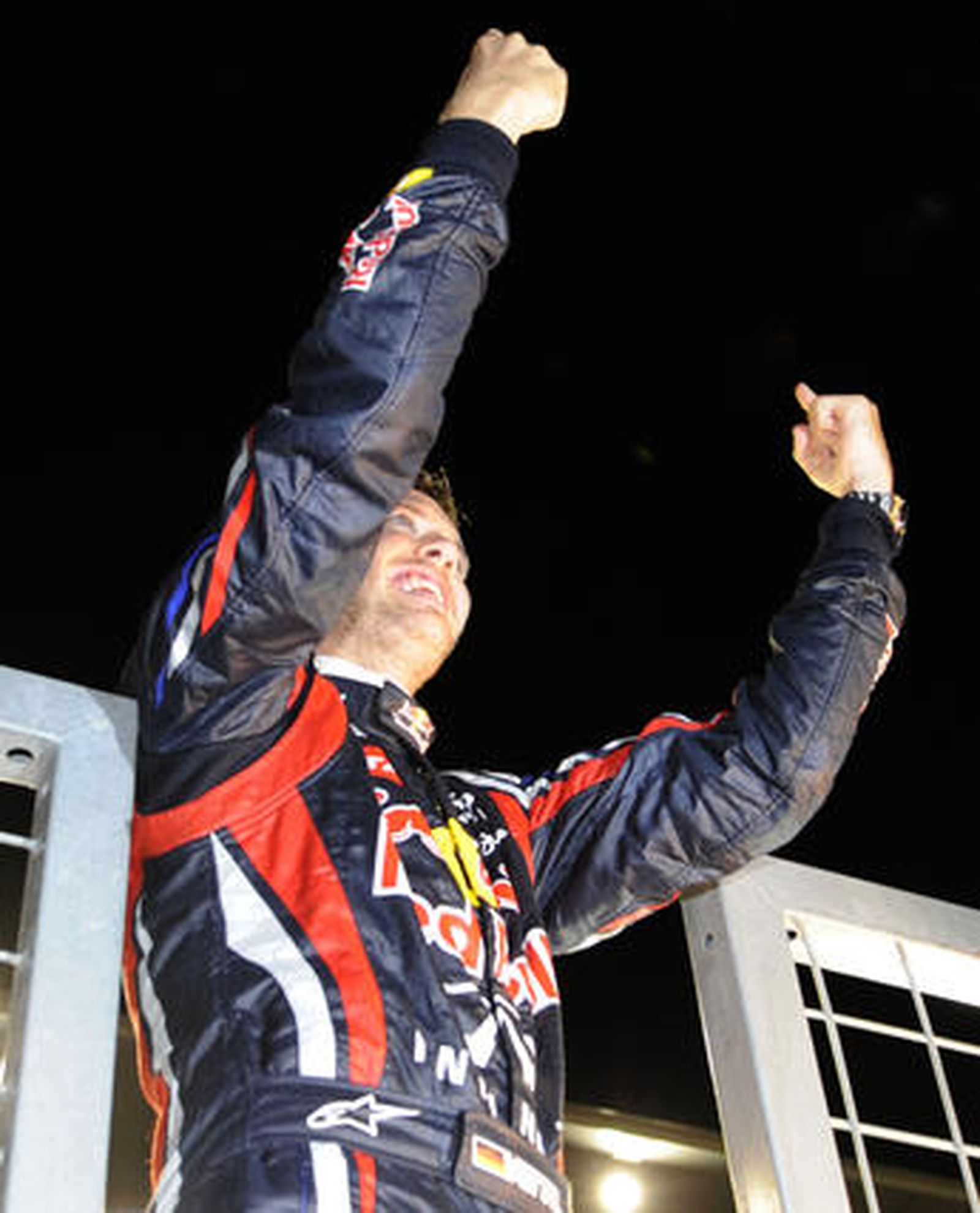 Sebastian Vettel gana en Suzuka su segundo mundial a cuatro carreras del final del campeonato. / AFP