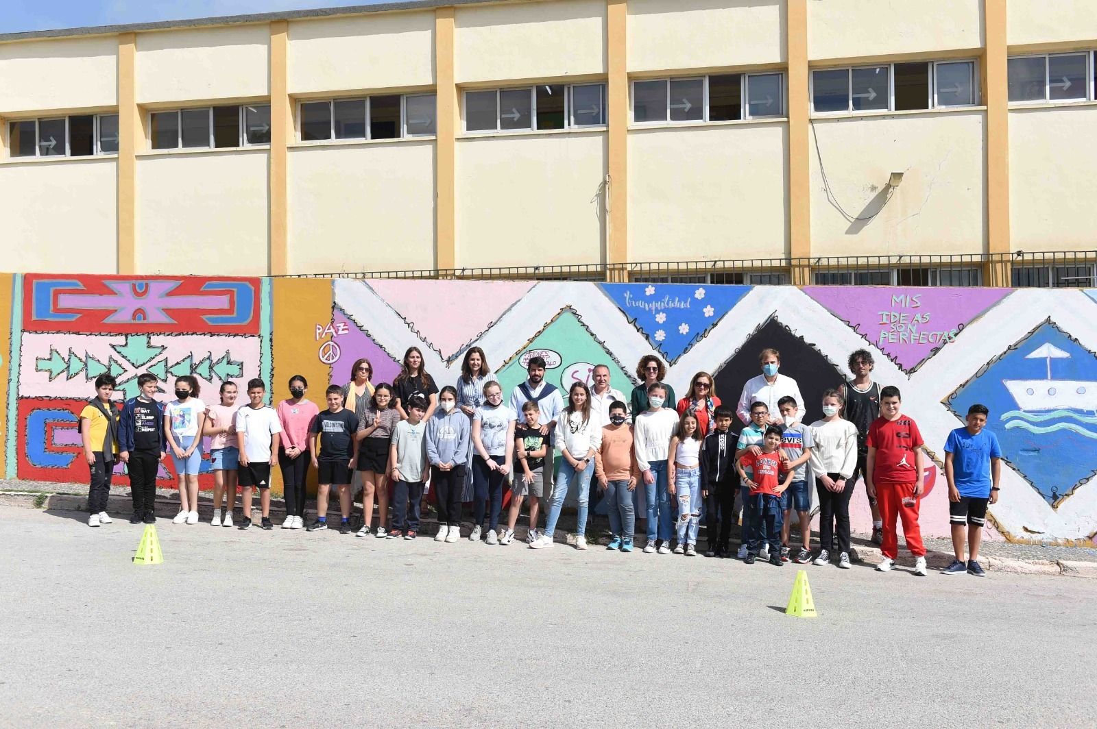 La inauguración del mural del colegio Virgen del Mar.