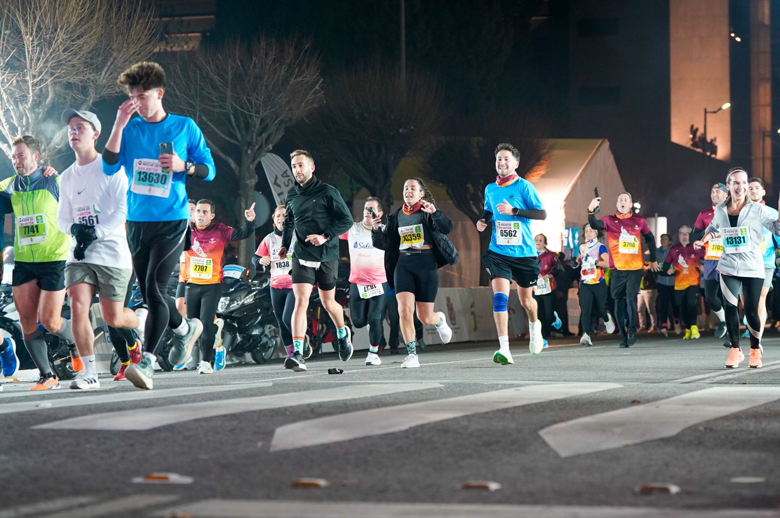 En imágenes: búscate en tu llegada a meta de la Carrera de San Antón 2026 (12)