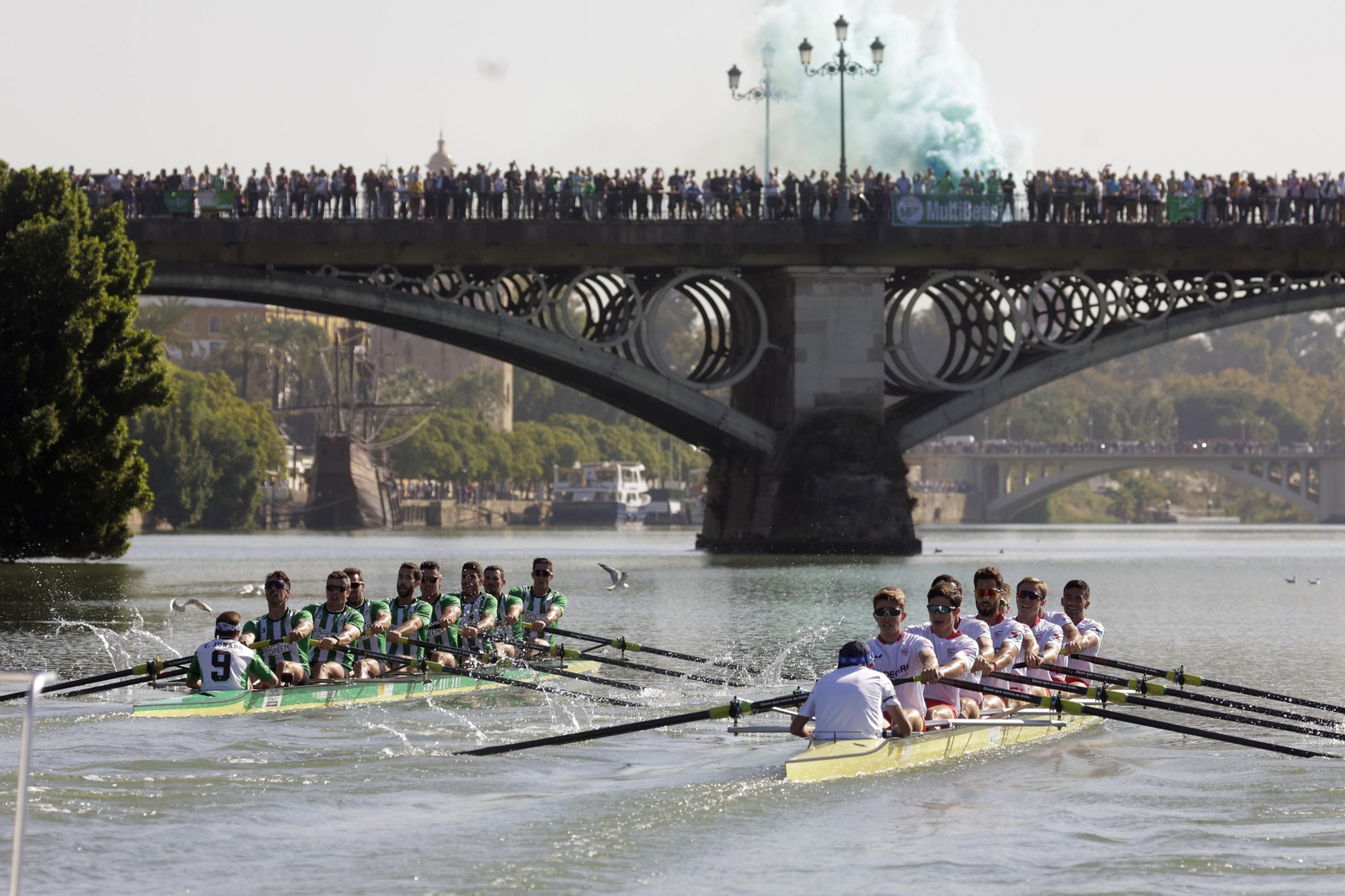 Las mejores imágenes de la Regata Sevilla-Betis
