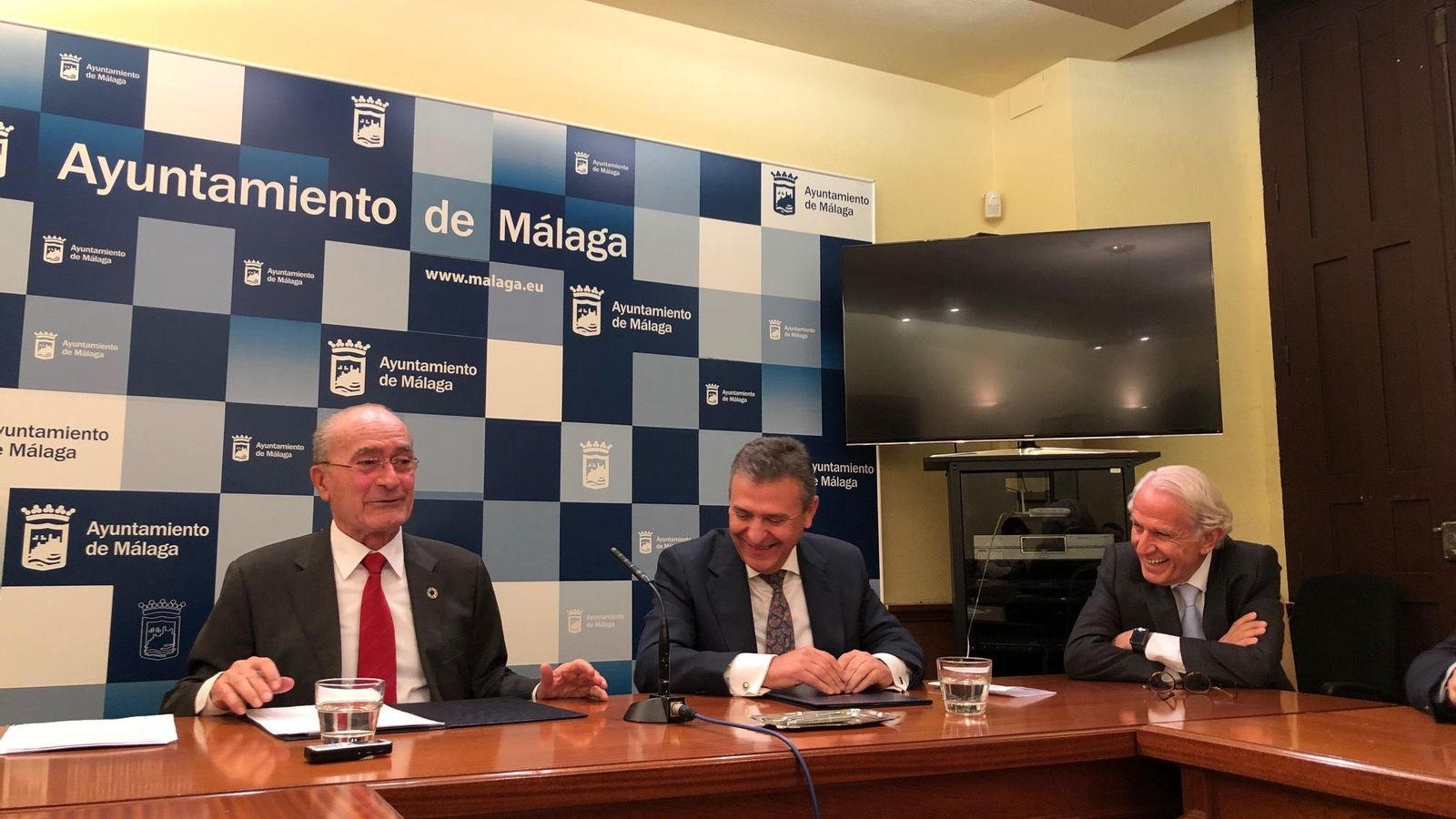 Un momento de la presentación del acuerdo este lunes.