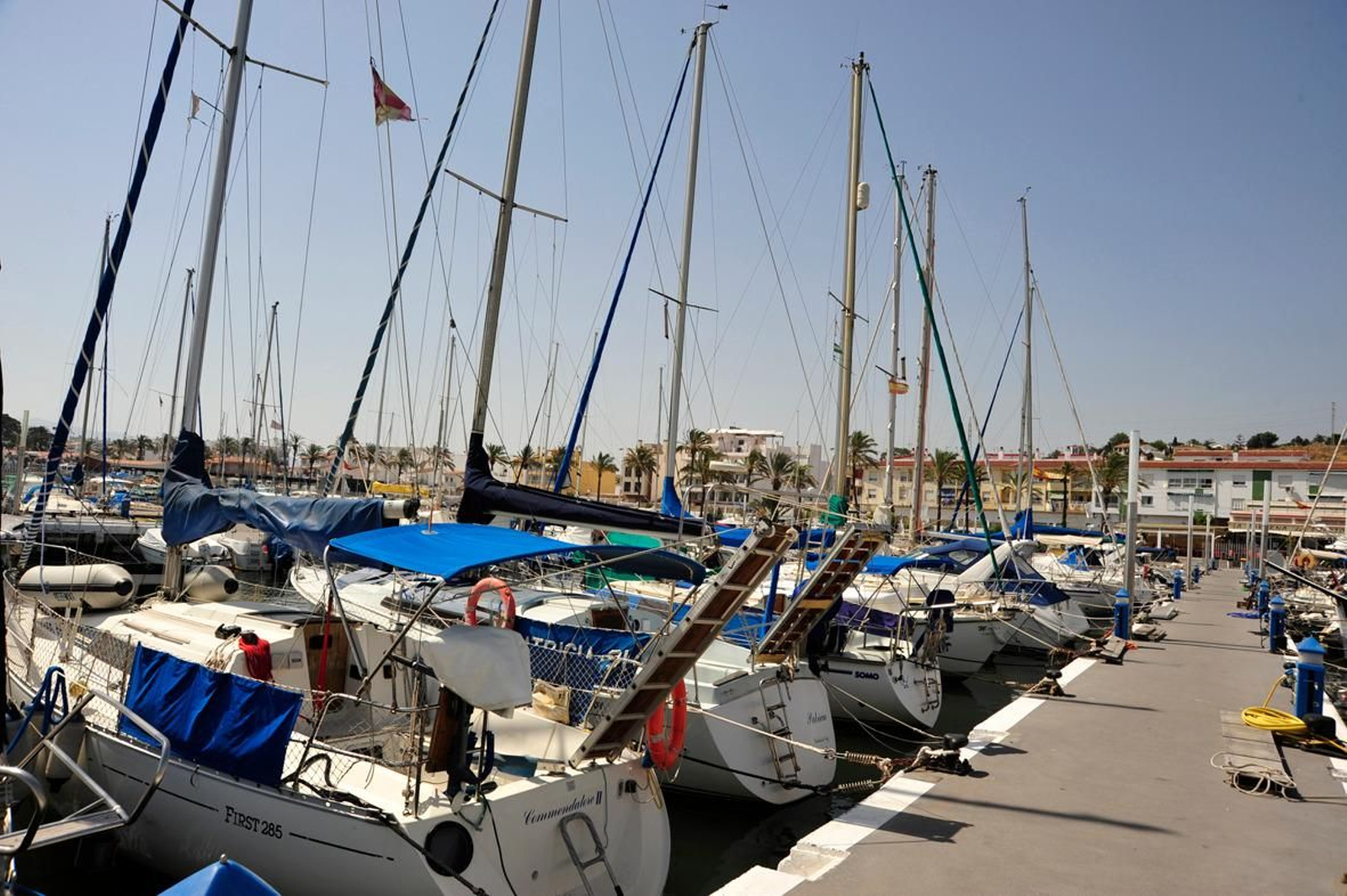 Puerto de la Caleta de Vélez. Puerto de la Caleta de Vélez.