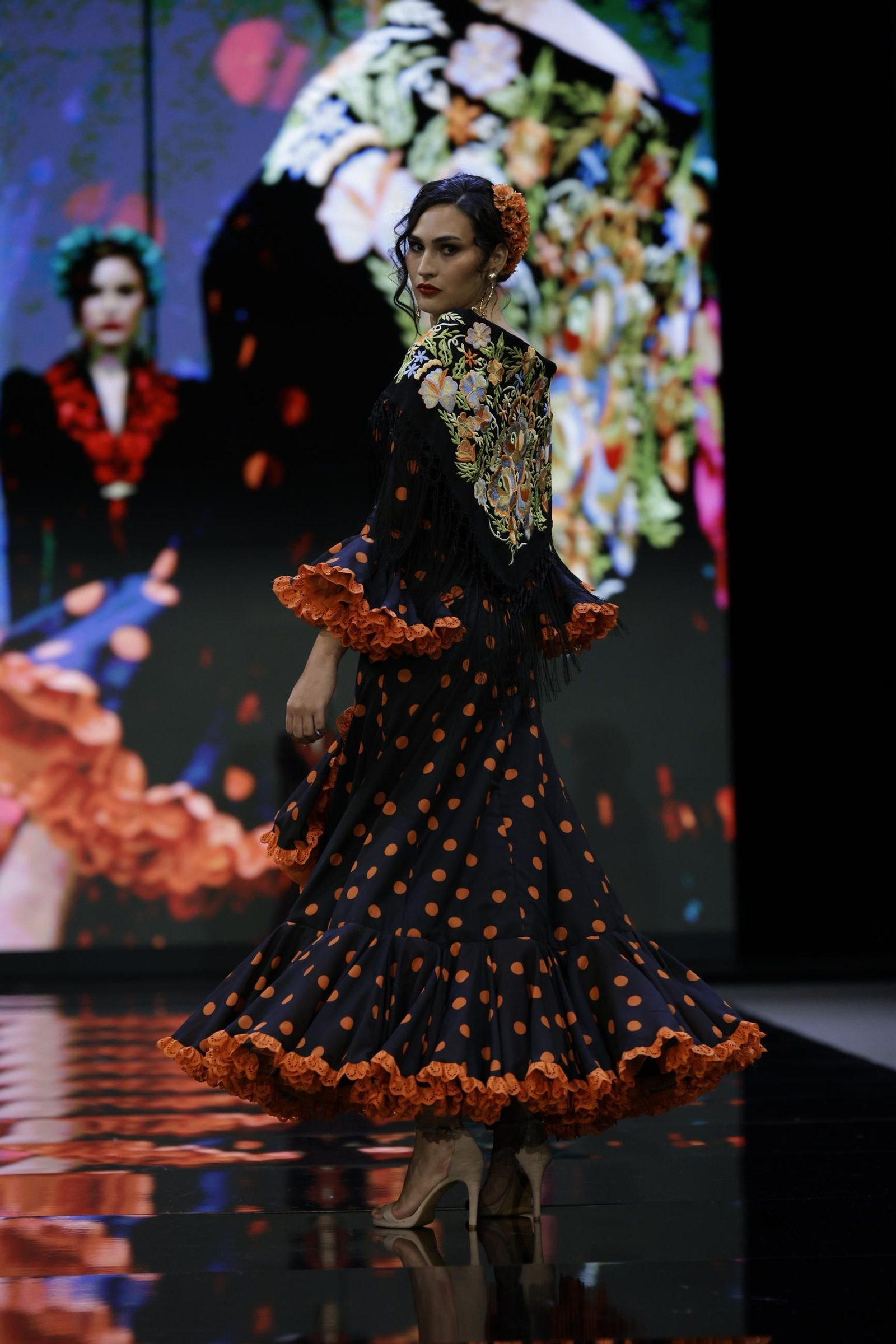 Desfile de Hermanas Serrano en SIMOF 2025, todas las fotos