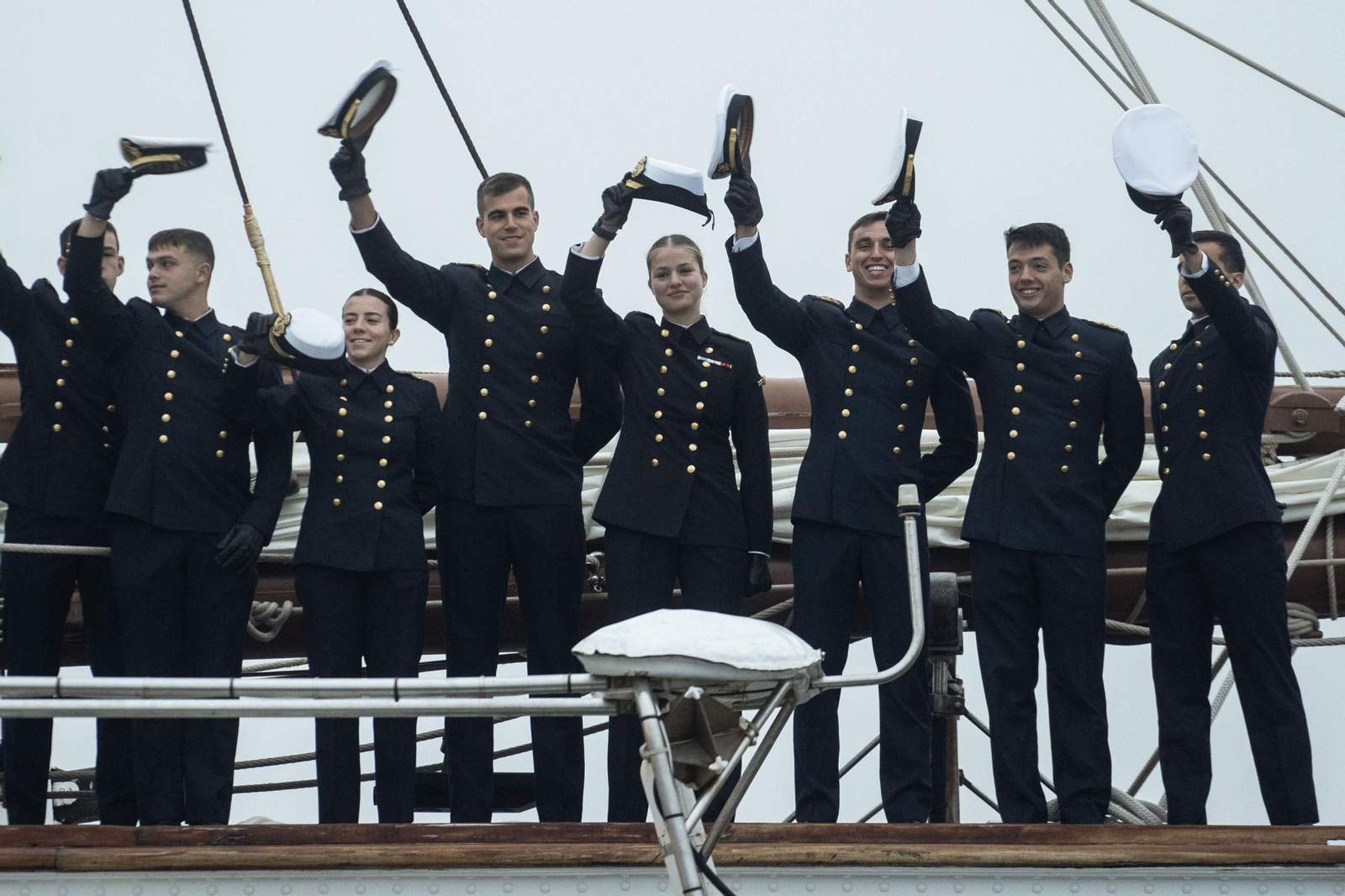 Las imágenes de la llegada del 'Elcano y la Princesa Leonor a Valparaíso