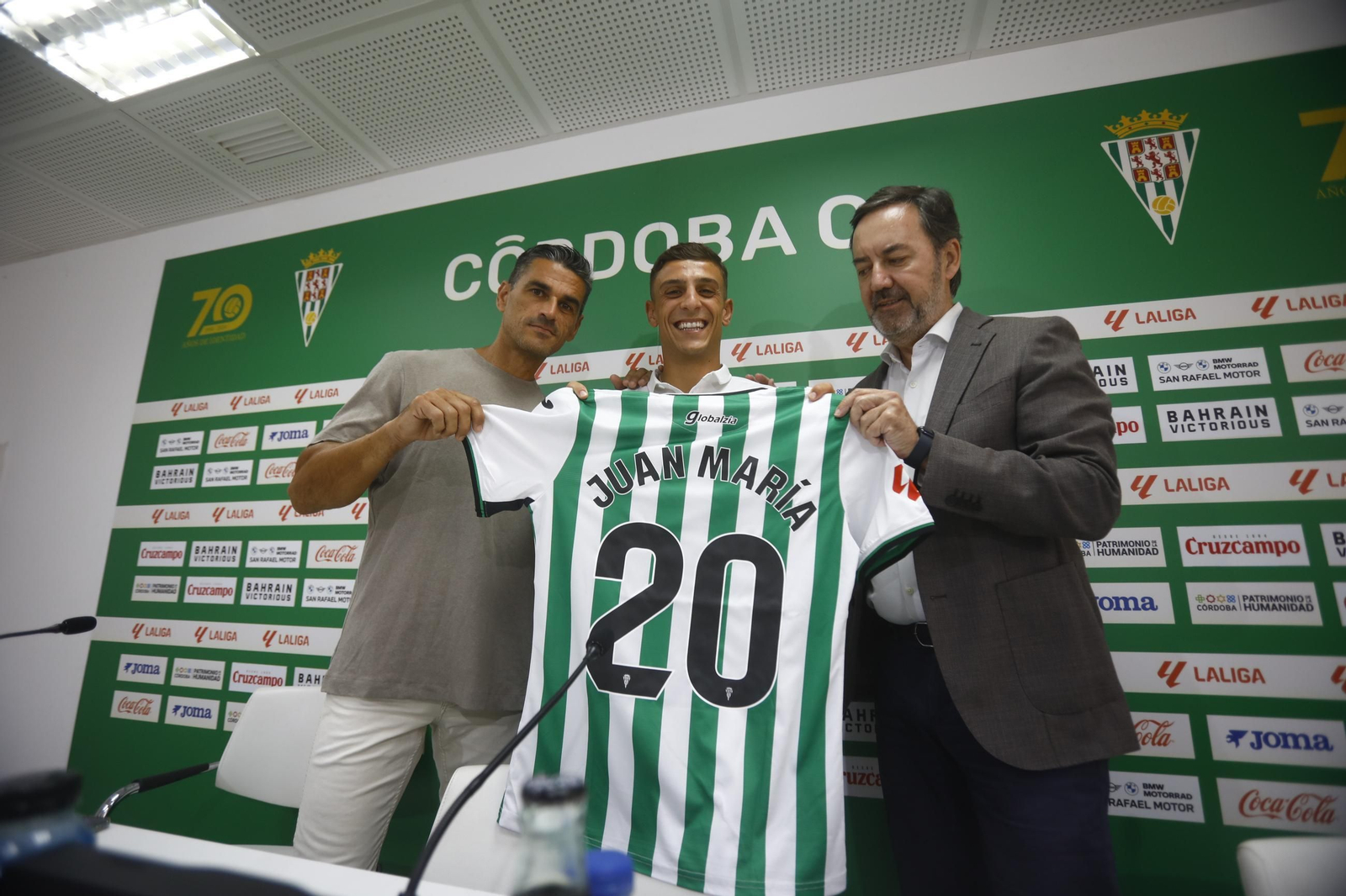 Las mejores fotos de la presentación de Adri Fuentes, Juan María Alcedo y Mariano Carmona como jugadores del Córdoba CF