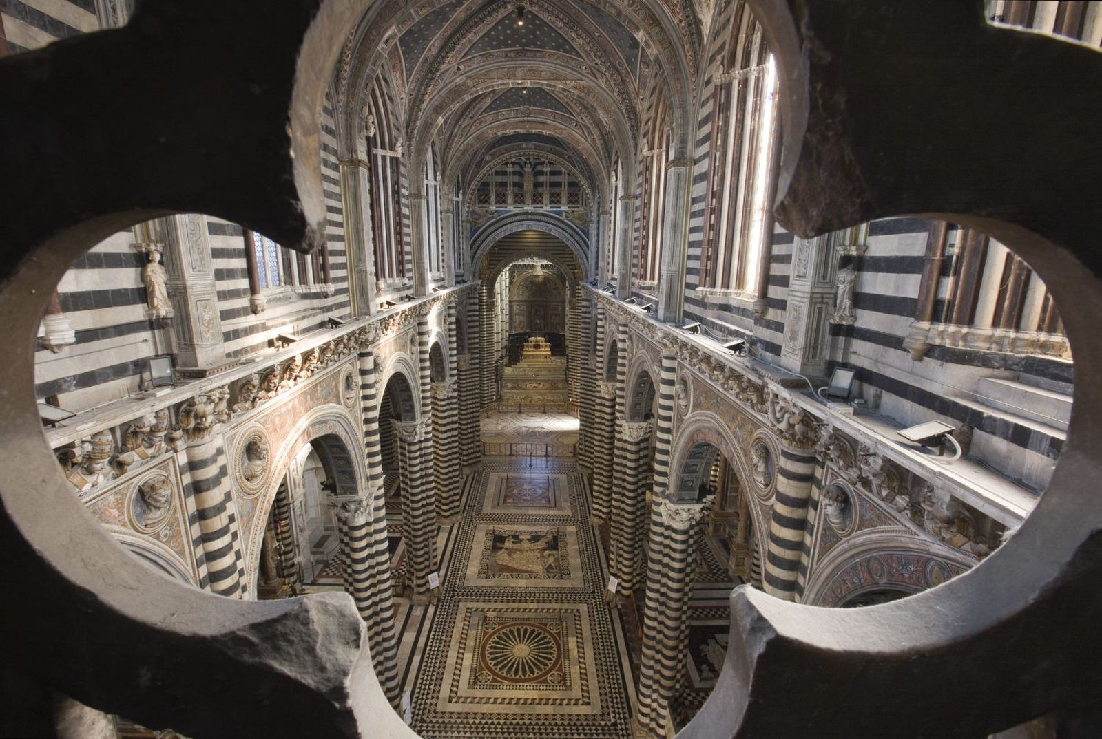 Interior de la catedral de Siena.